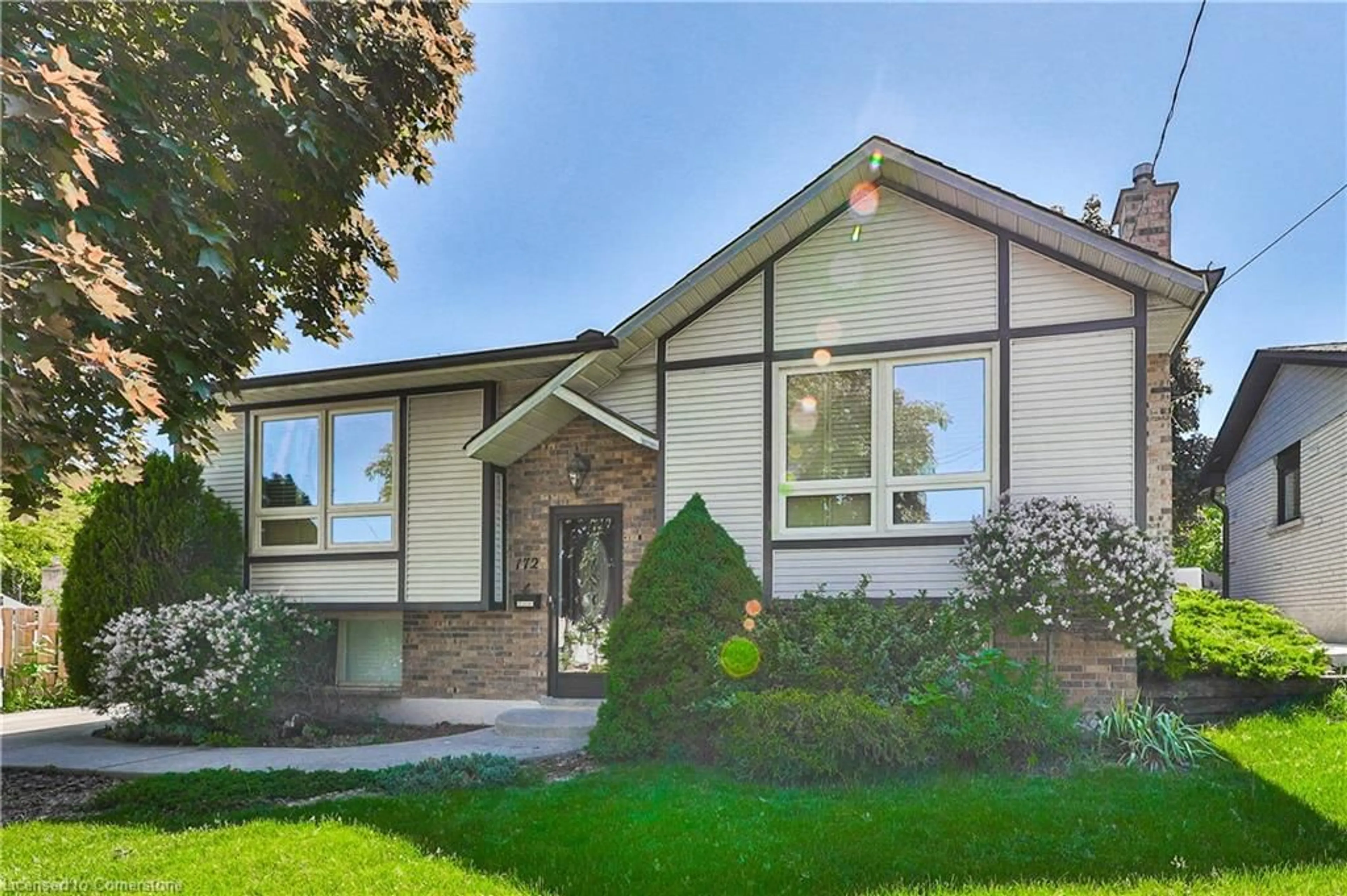 Home with vinyl exterior material, street for 172 Hanover Pl, Hamilton Ontario L8K 5X6