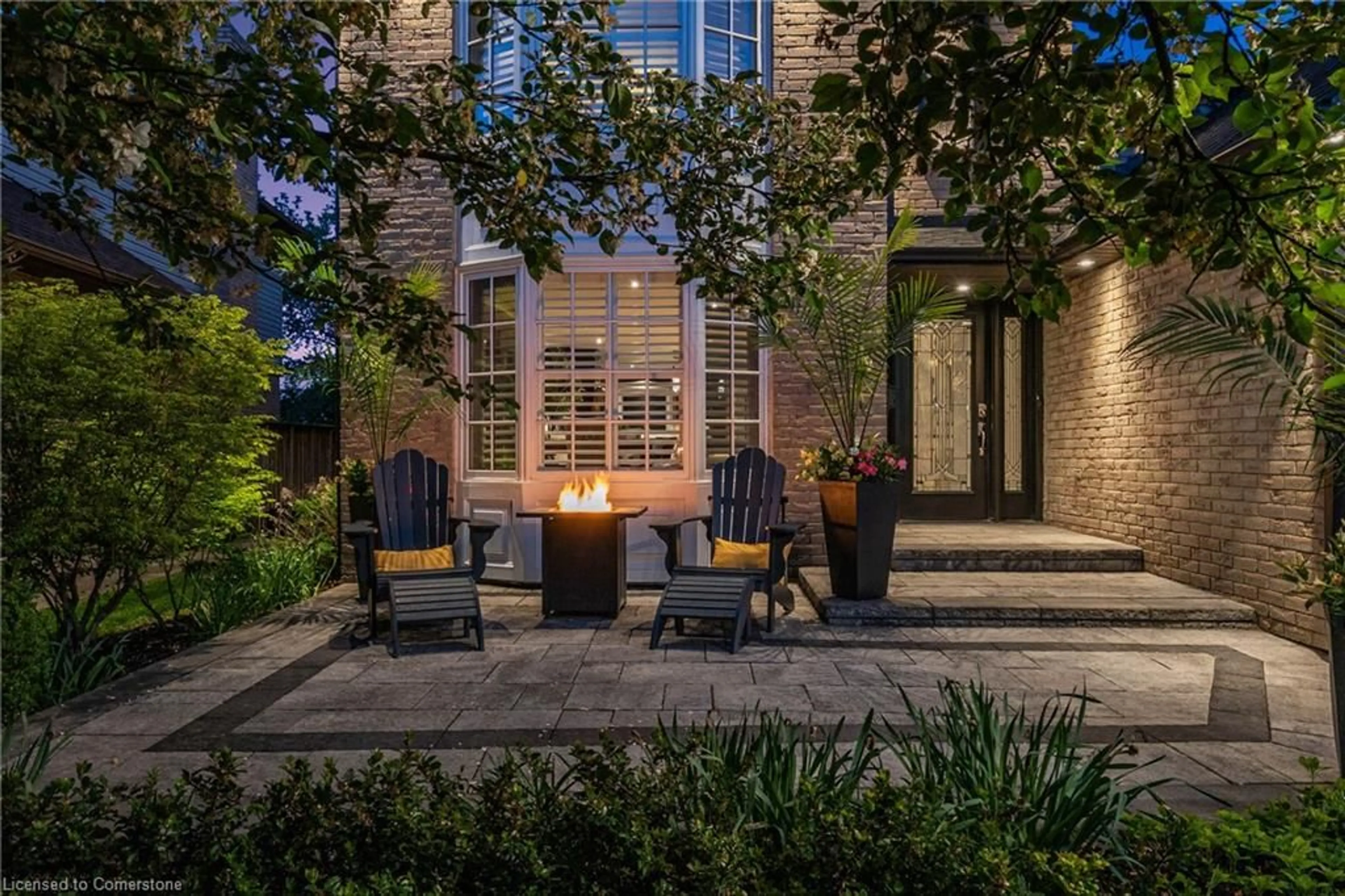 Patio, street for 1254 Hammond St, Burlington Ontario L7S 2E6