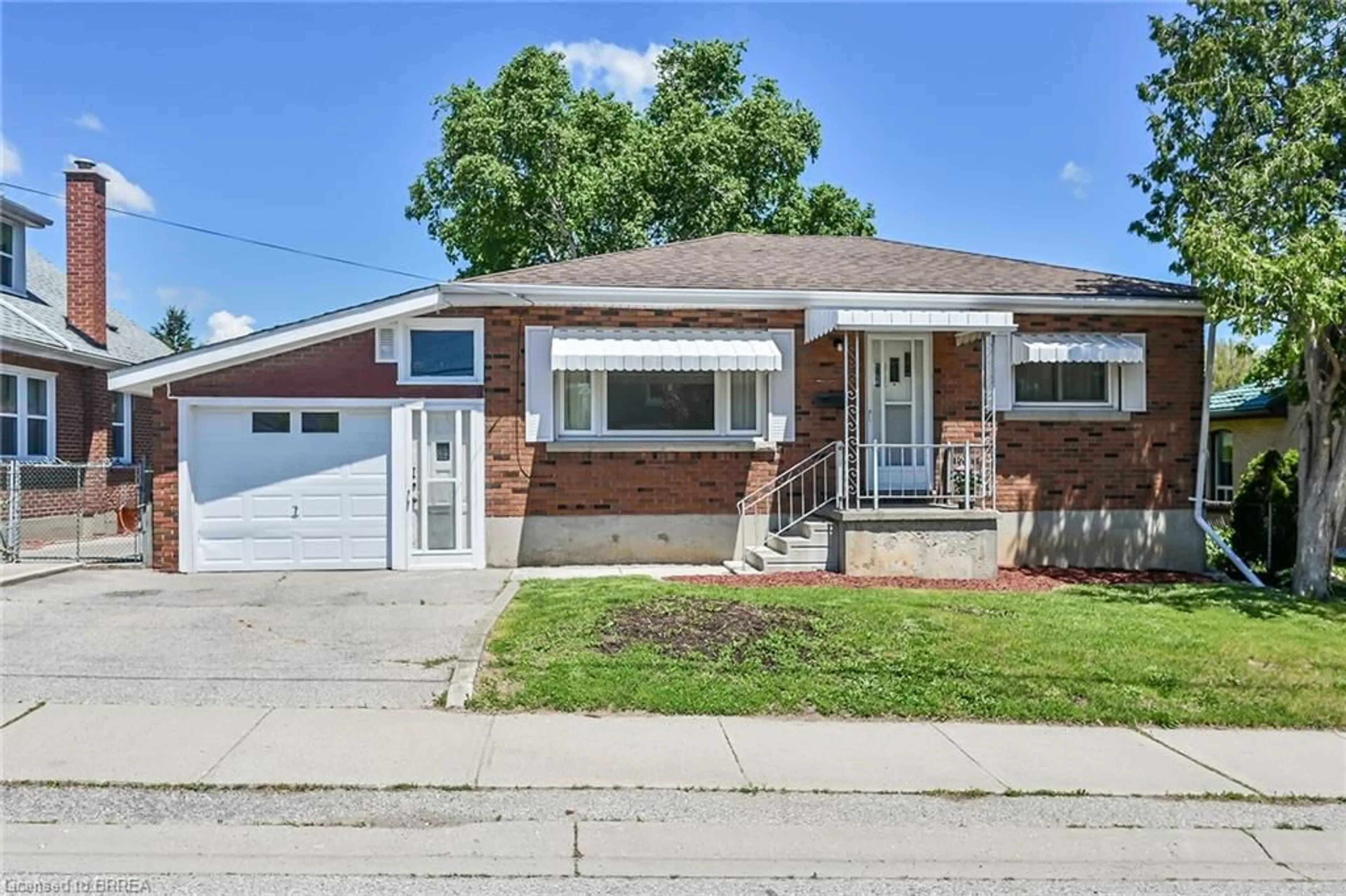 Home with brick exterior material, street for 17 Huff Ave, Brantford Ontario N3R 2A2