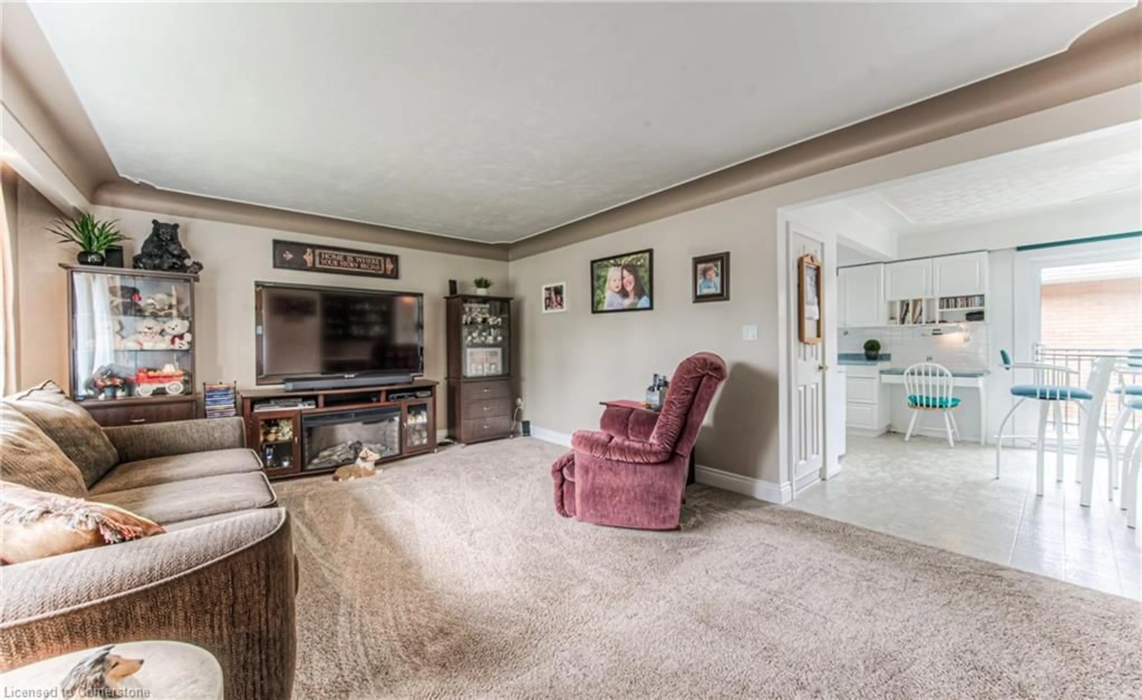 Living room with furniture, unknown for 316 Franklin St, Kitchener Ontario N2A 1Y8