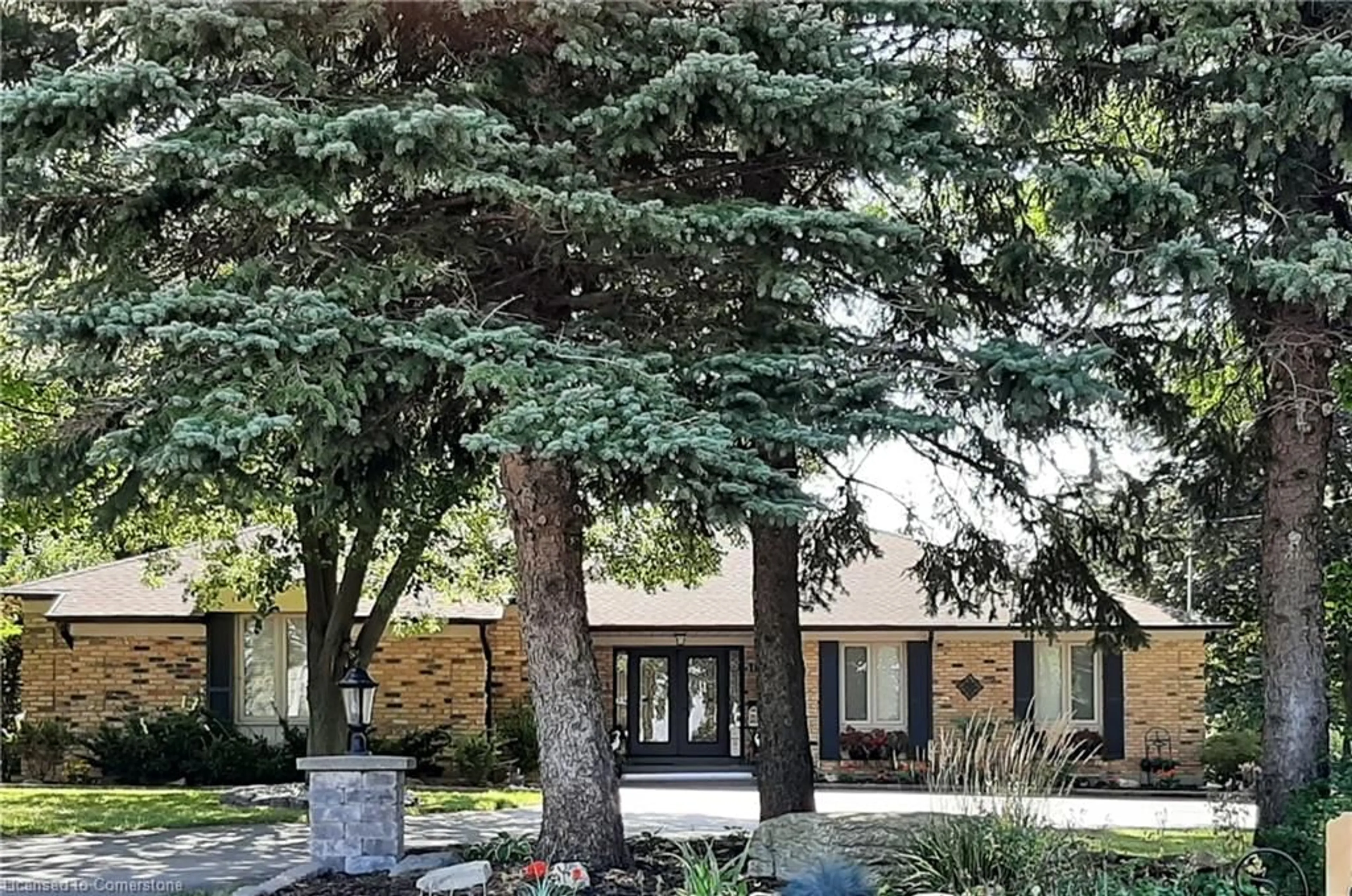 Unknown for 184 Dundas St, Waterdown Ontario L8N 2Z7
