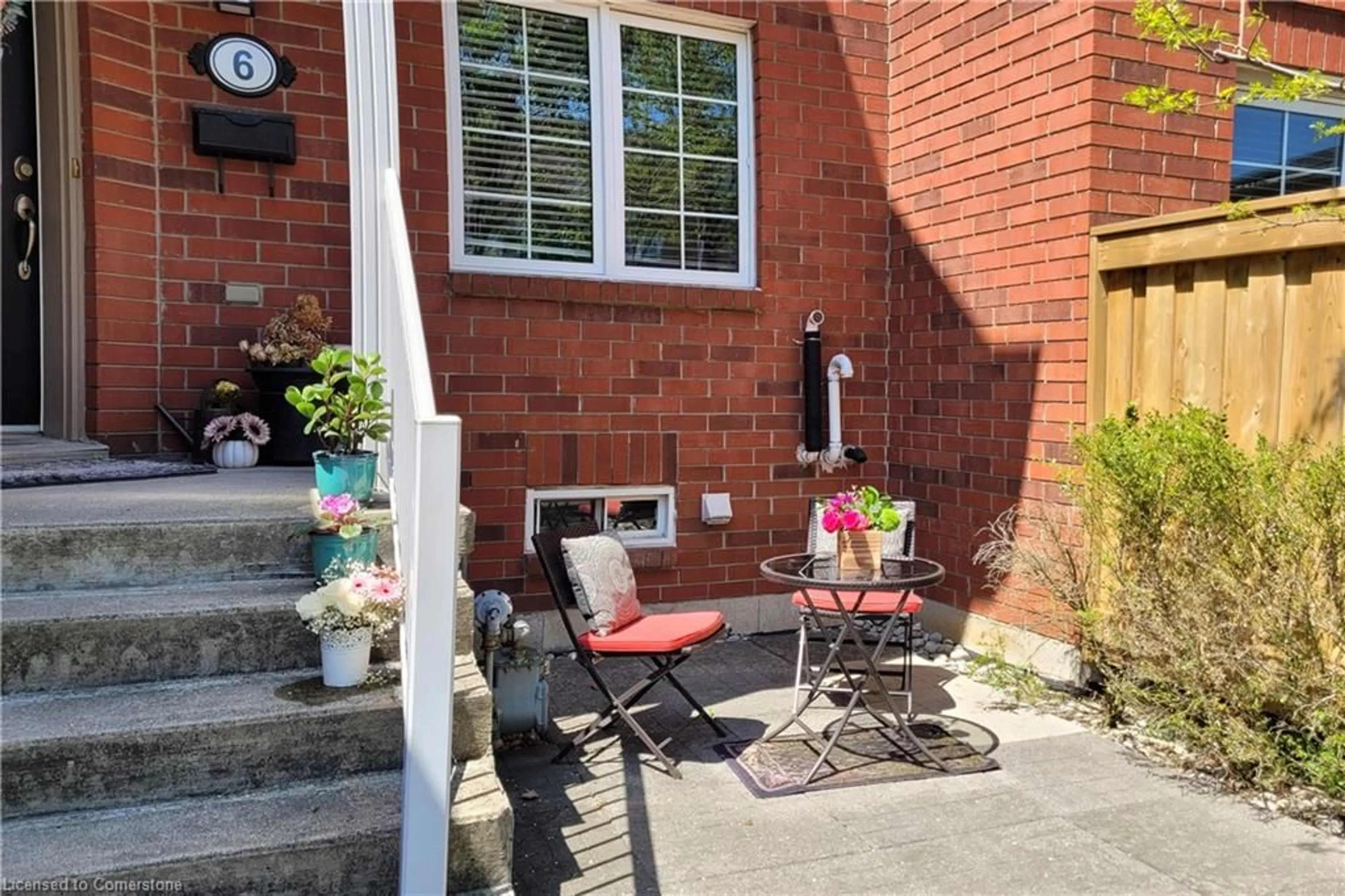 Patio, street for 100 Beddoe Dr #6, Hamilton Ontario L8P 4Z2