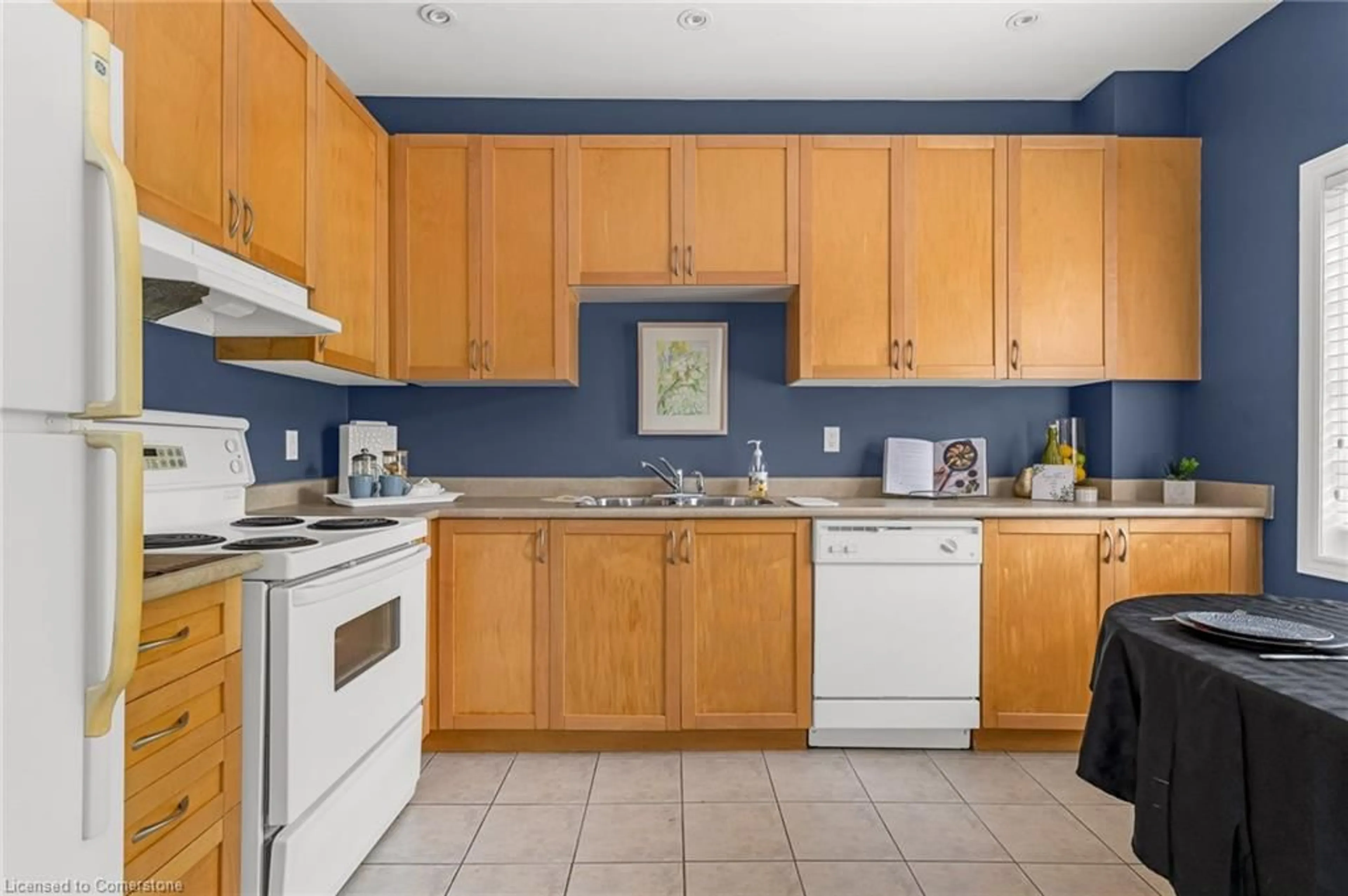 Standard kitchen, unknown for 100 Beddoe Dr #6, Hamilton Ontario L8P 4Z2