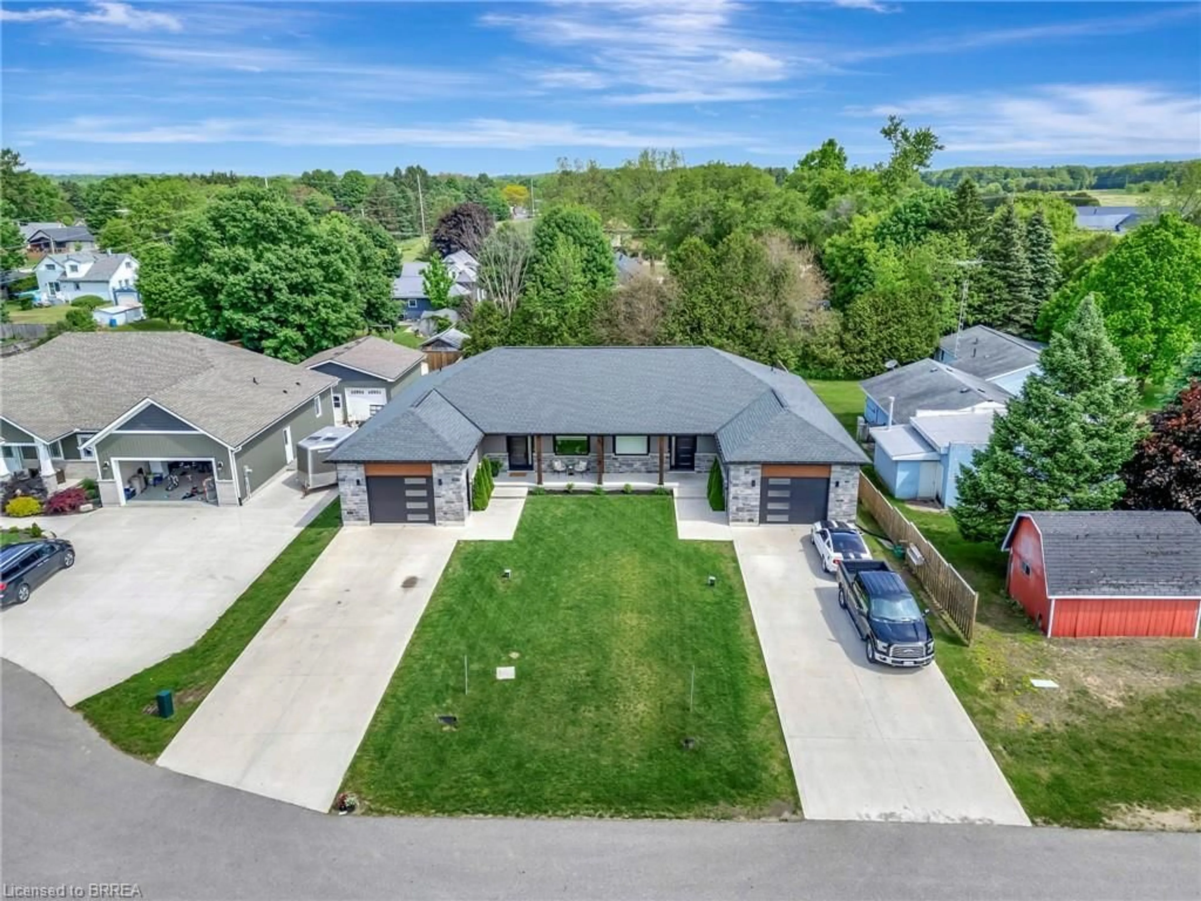 A pic from outside/outdoor area/front of a property/back of a property/a pic from drone, street for 12 Albert St, Langton Ontario N5V 2L8