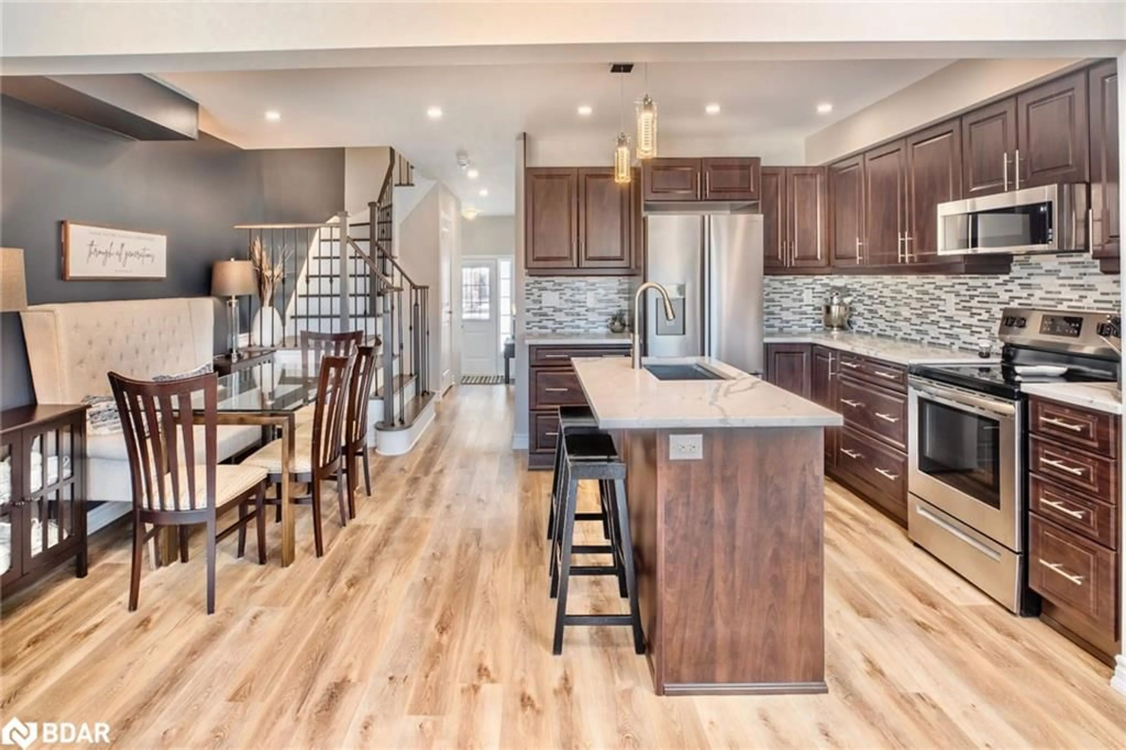 Open concept kitchen, unknown for 128 Knight Street St, Alliston Ontario L9R 0R6