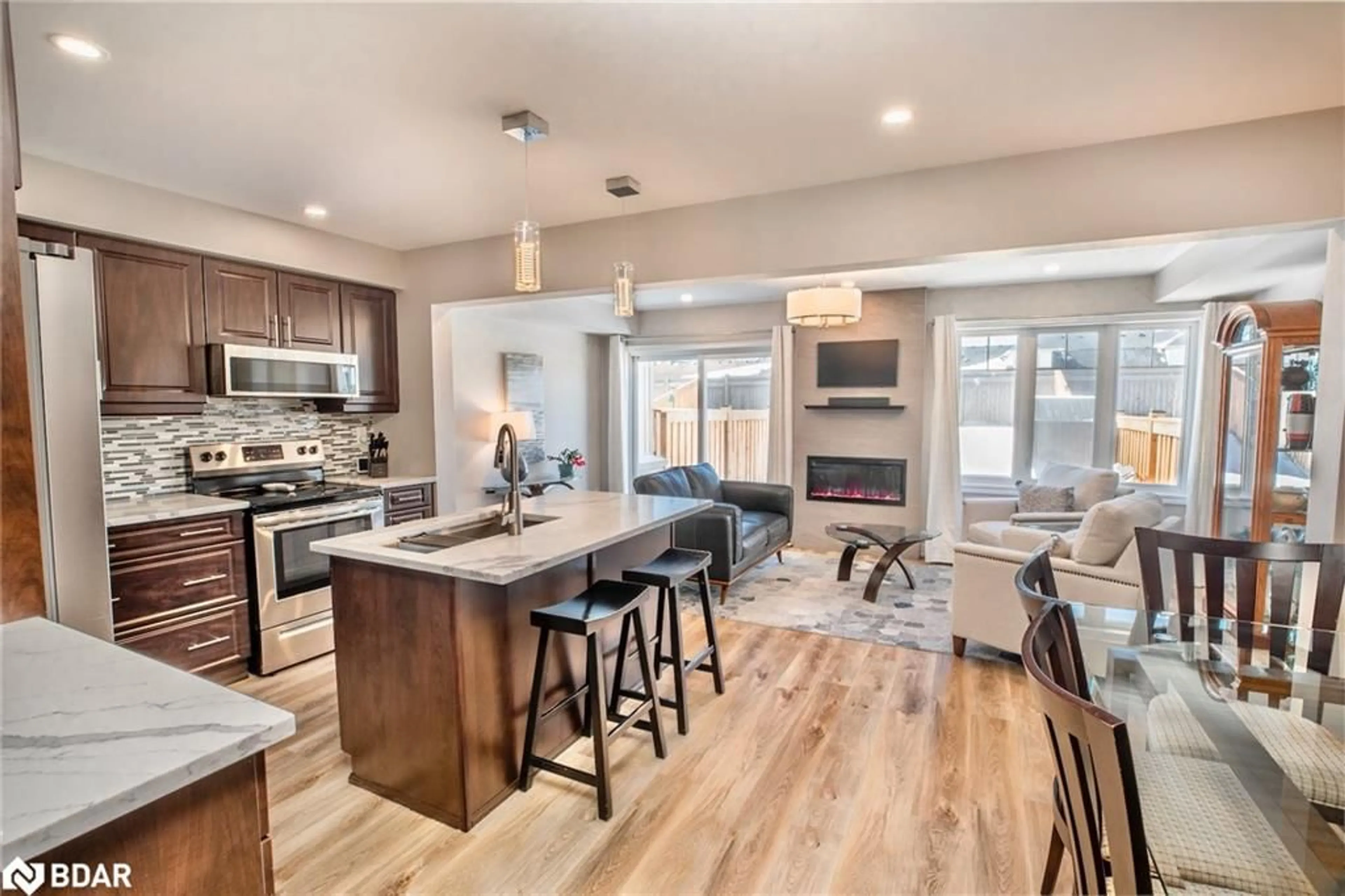 Open concept kitchen, unknown for 128 Knight Street St, Alliston Ontario L9R 0R6