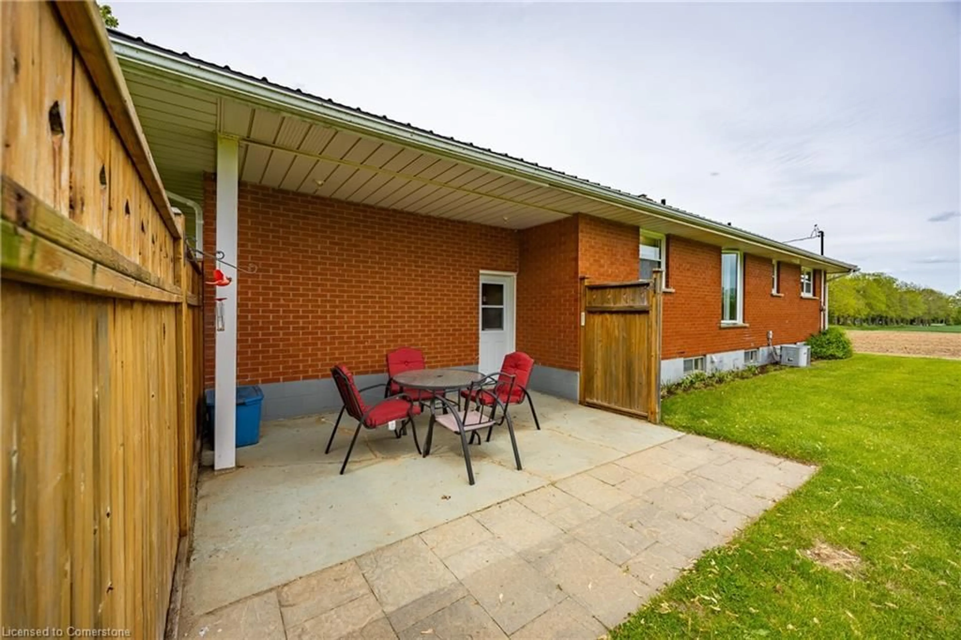 Patio, street for 44 Woodley Rd, Waterford Ontario N0E 1Y0