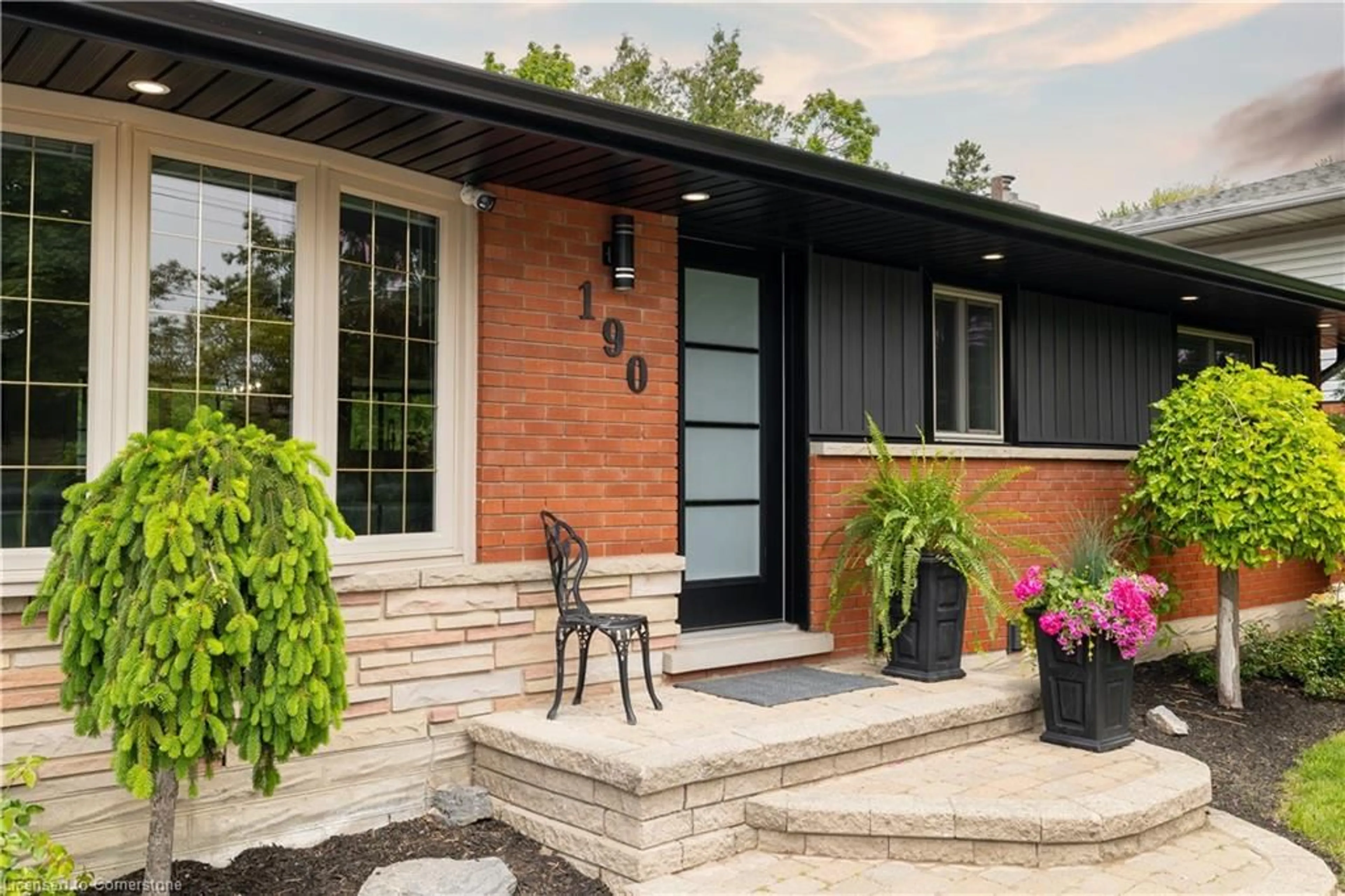 Home with brick exterior material, street for 190 Ross Ave, Kitchener Ontario N2A 1V6