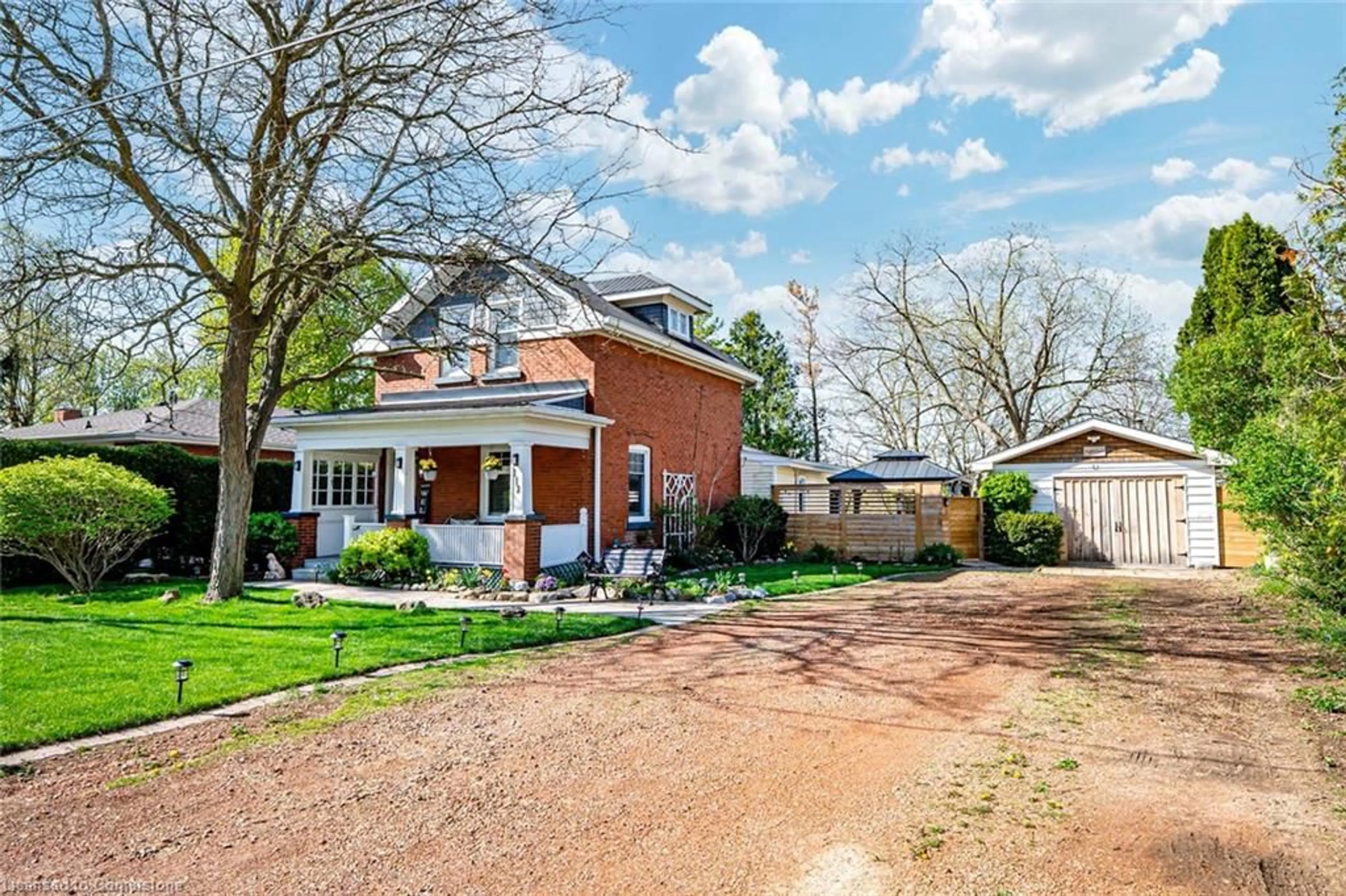 Home with brick exterior material, street for 112 Court St, Milton Ontario L9T 2S3