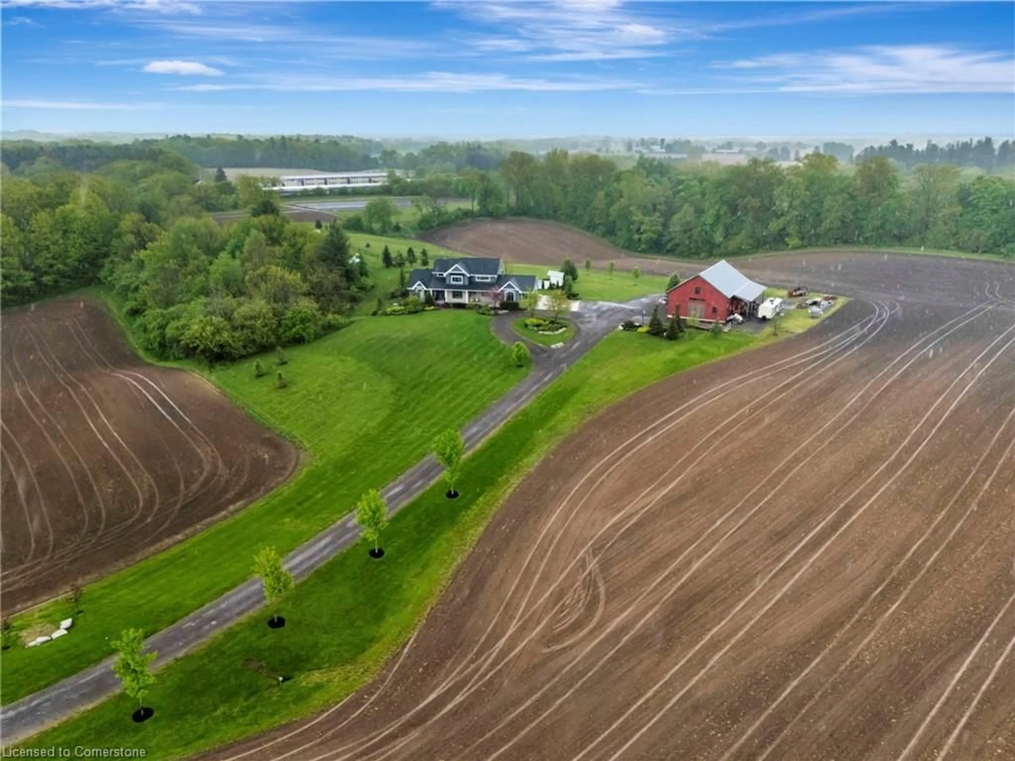 A pic from outside/outdoor area/front of a property/back of a property/a pic from drone, unknown for 274 German School Rd, Brantford Ontario N3L 3E1