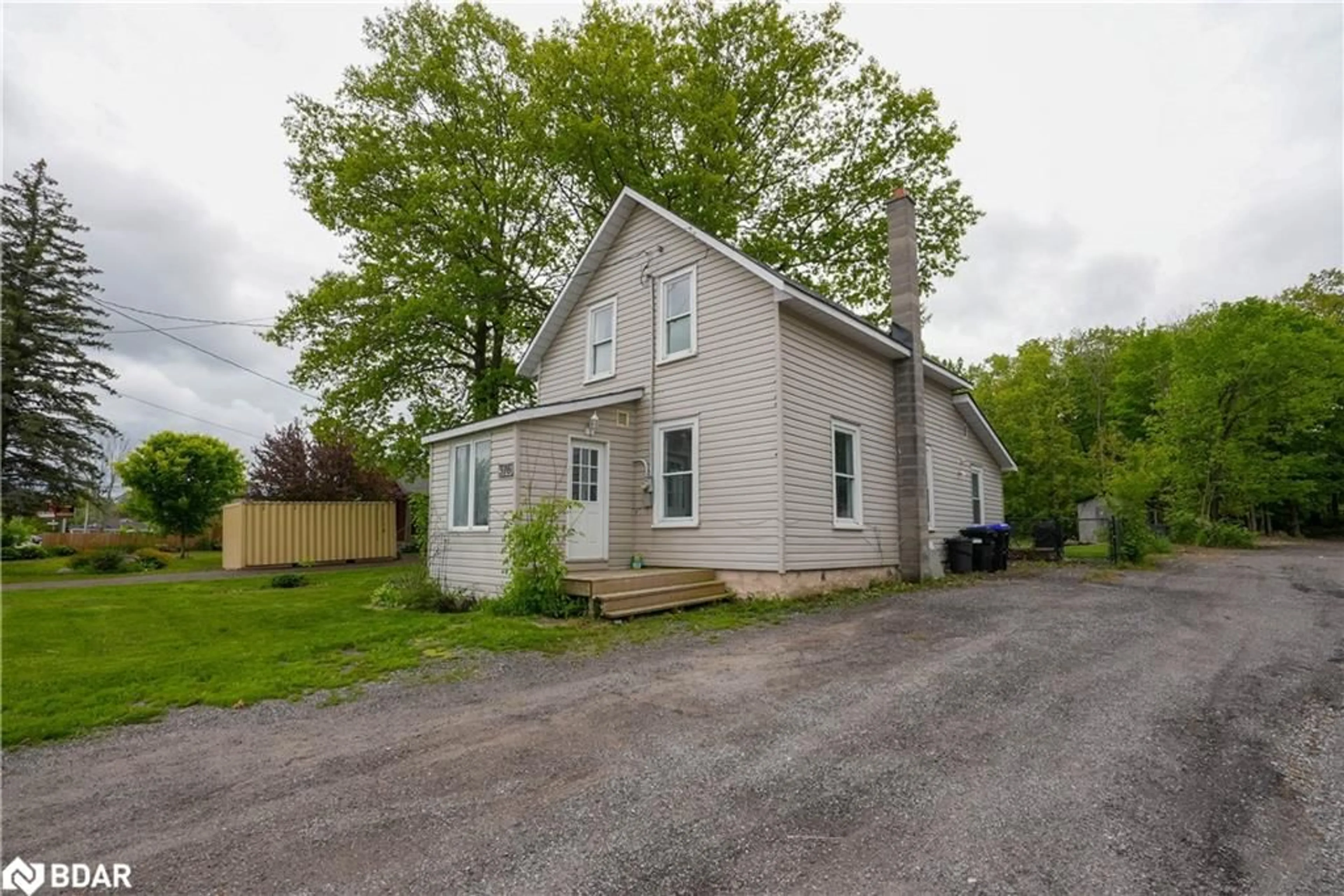 A pic from outside/outdoor area/front of a property/back of a property/a pic from drone, street for 316 Park St, Victoria Harbour Ontario L0K 2A0