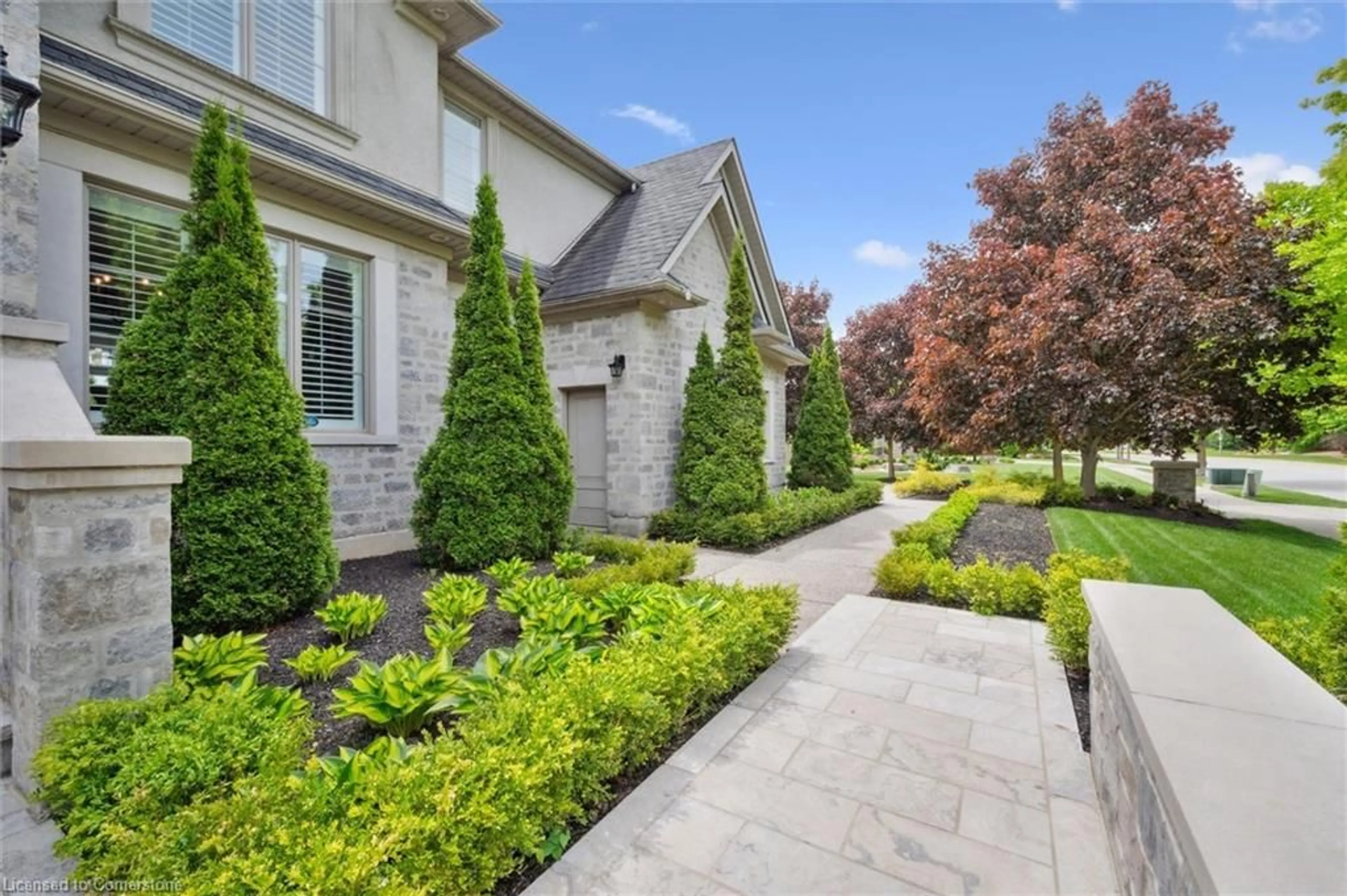 Unknown for 555 Kiwanis Park Dr, Kitchener Ontario N2K 3N8
