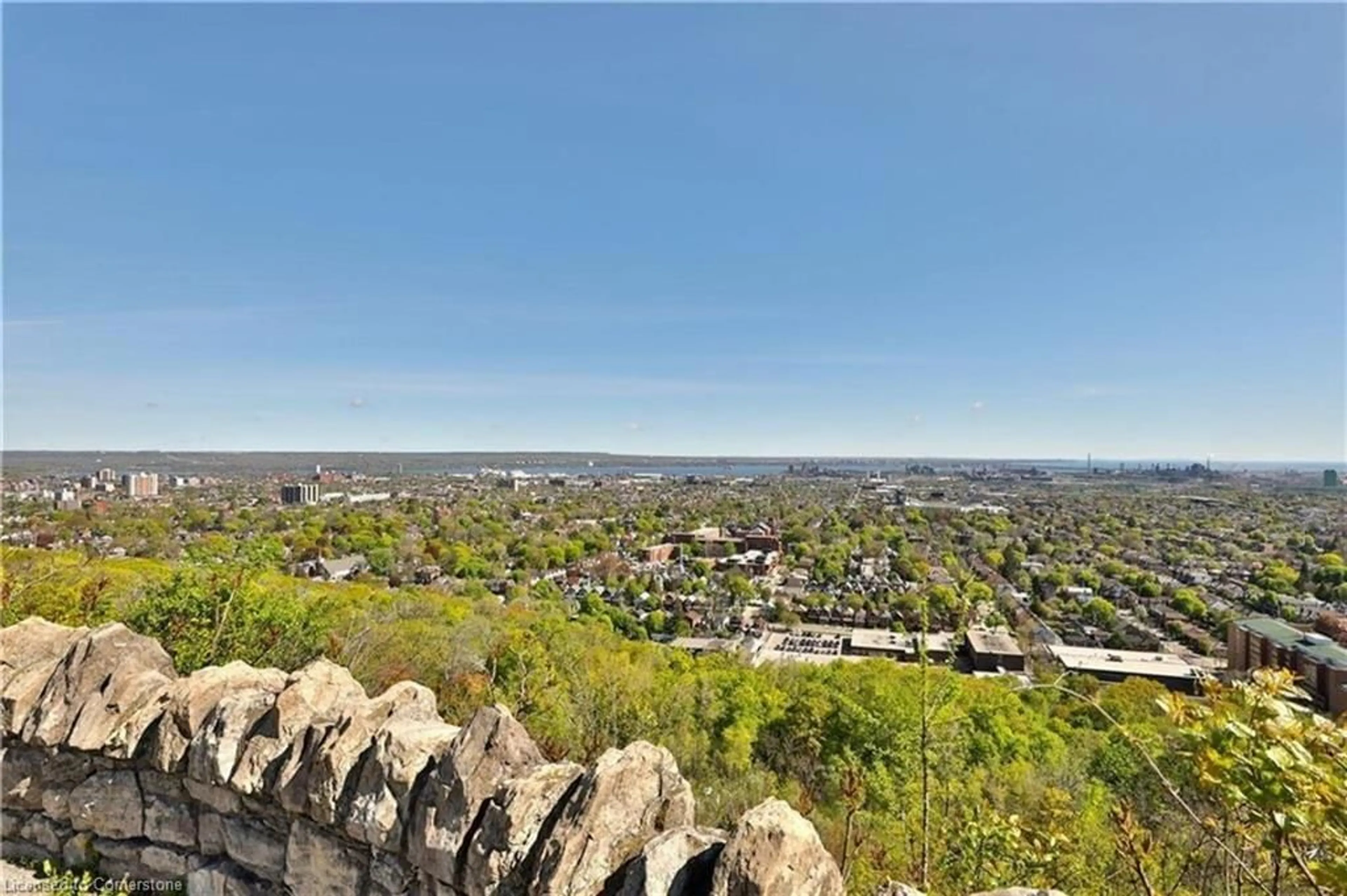 A pic from outside/outdoor area/front of a property/back of a property/a pic from drone, mountain view for 5 East 36th St #205C, Hamilton Ontario L8V 3Y6