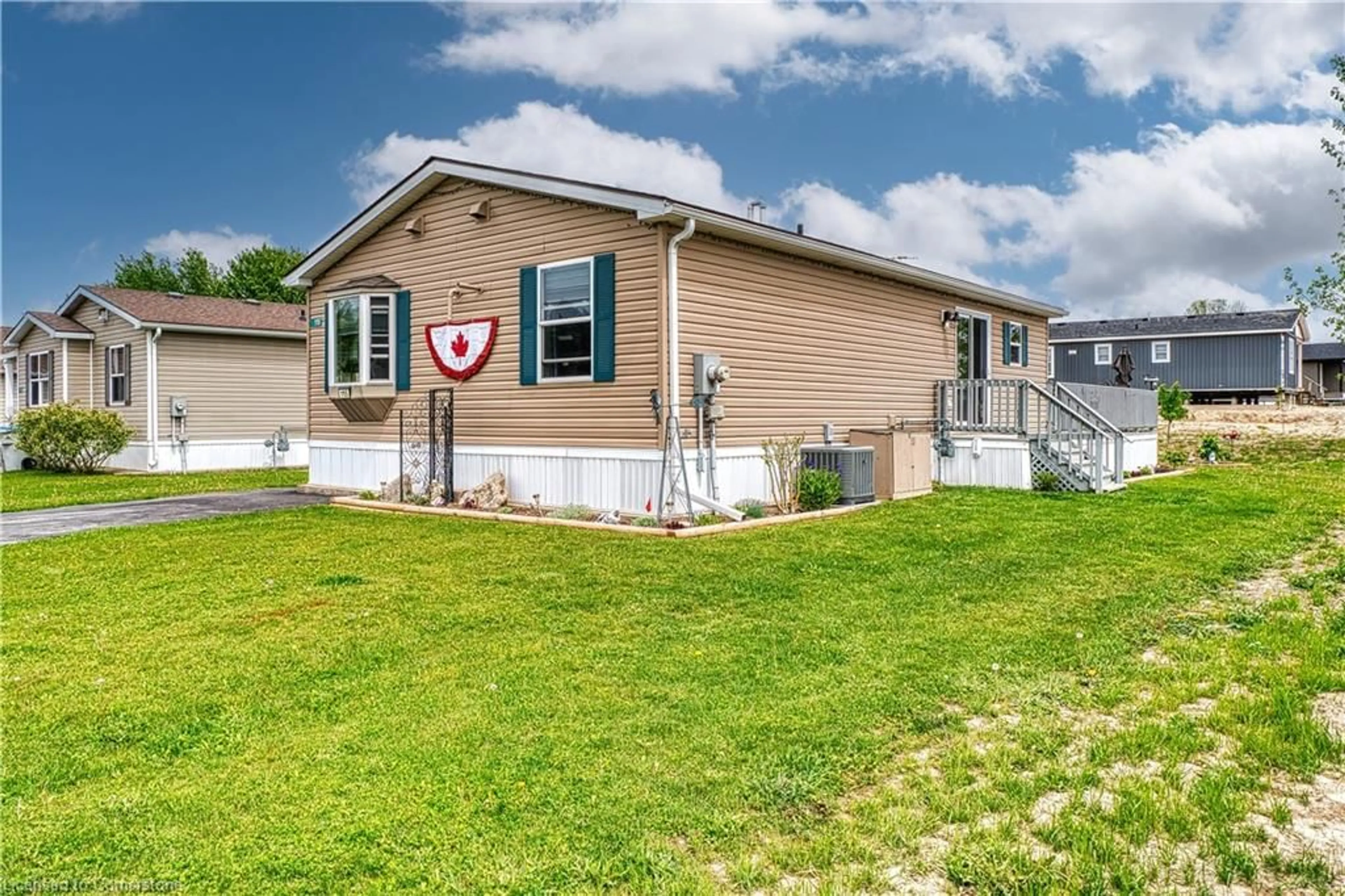 Home with vinyl exterior material, unknown for 115 Meadowview Lane, North Perth Ontario N4W 3G8