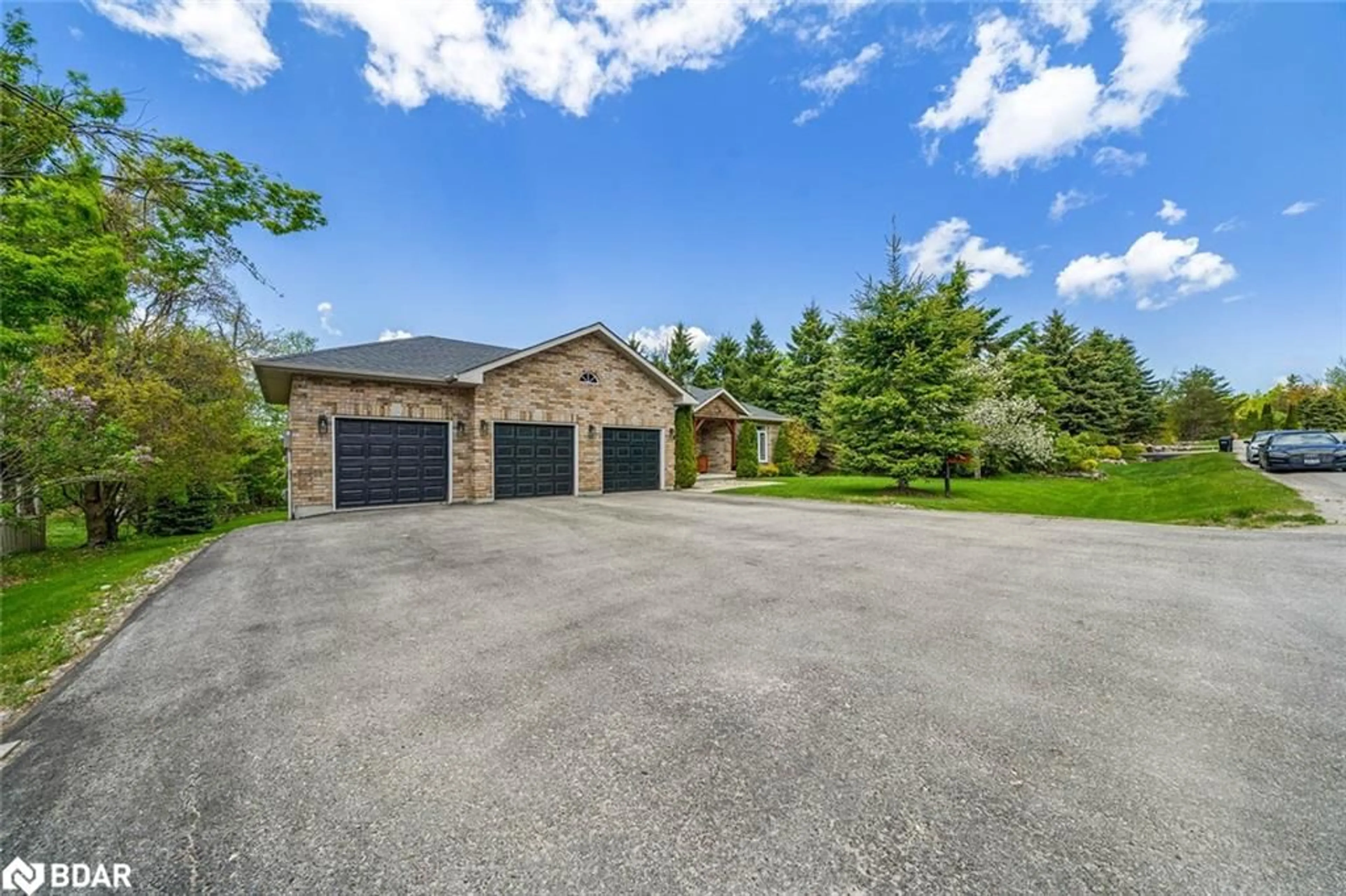 A pic from outside/outdoor area/front of a property/back of a property/a pic from drone, street for 102 Highland Drive, Oro-Medonte Ontario L0L 2L0