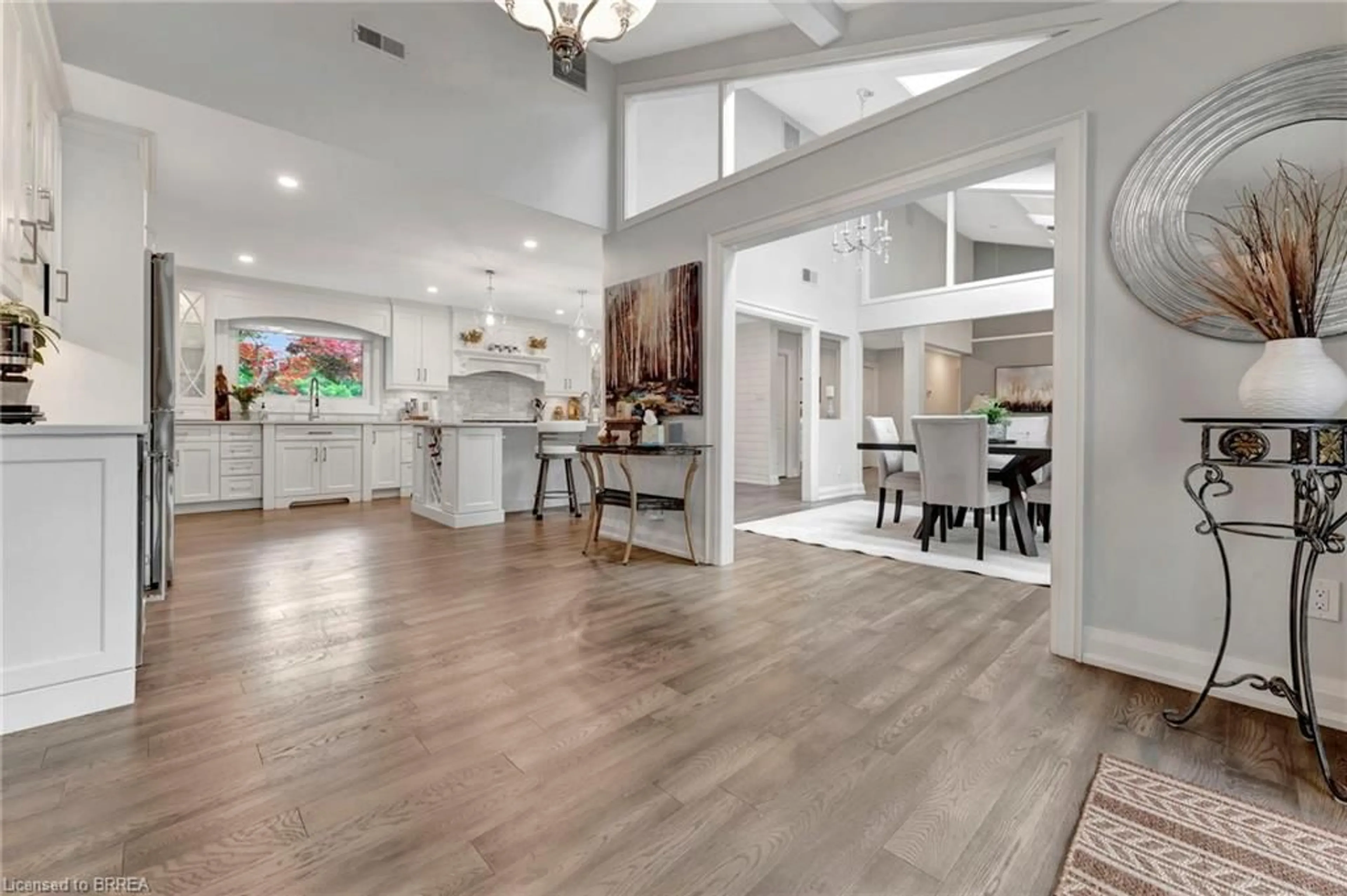 Open concept kitchen, unknown for 3976 Powerline Rd, Ancaster Ontario L0R 1T0
