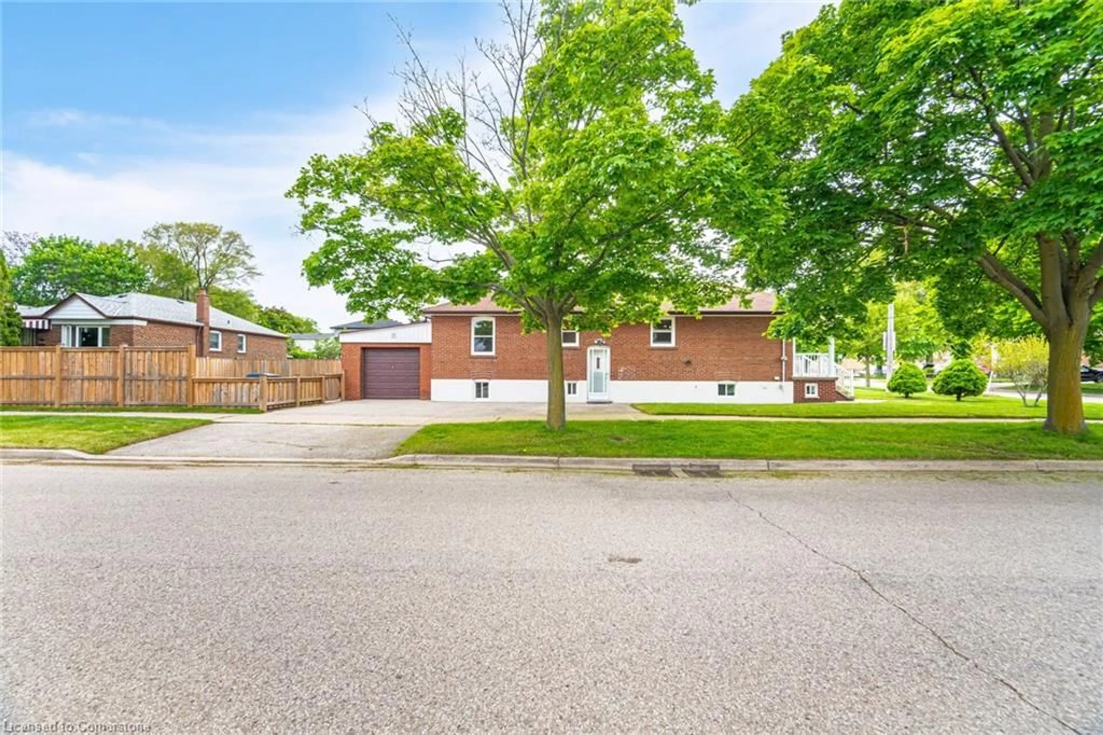 Home with brick exterior material, street for 425 Lanor Ave, Etobicoke Ontario M8W 2R9