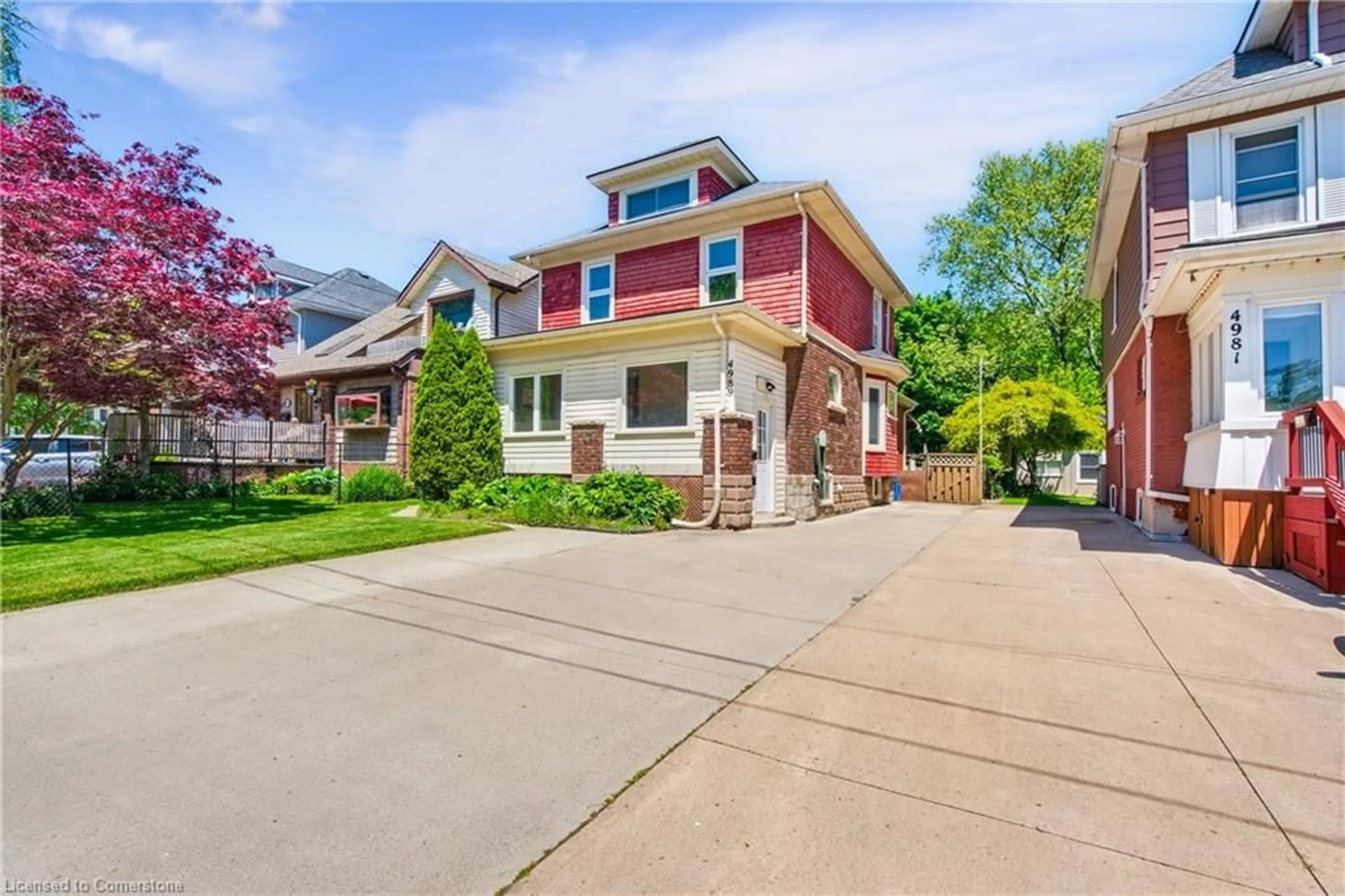 Home with brick exterior material, street for 4989 Willmott St, Niagara Falls Ontario L2E 1Z9