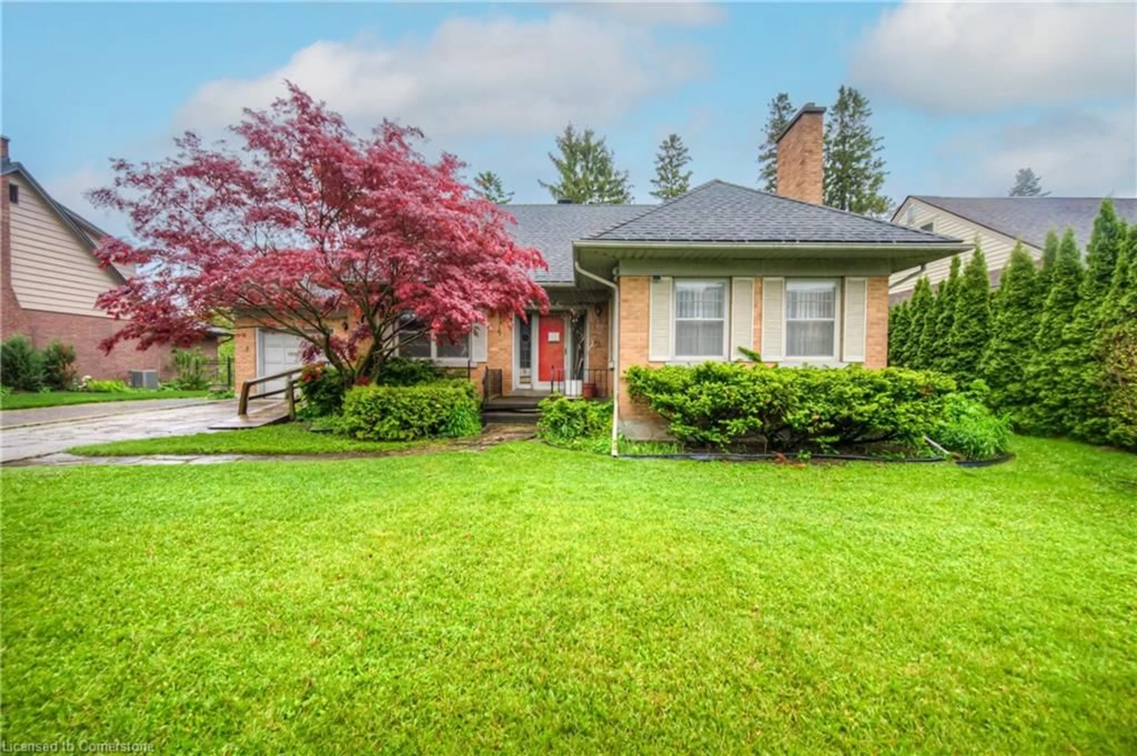 Home with vinyl exterior material, street for 189 John St, Waterloo Ontario N2L 1C6