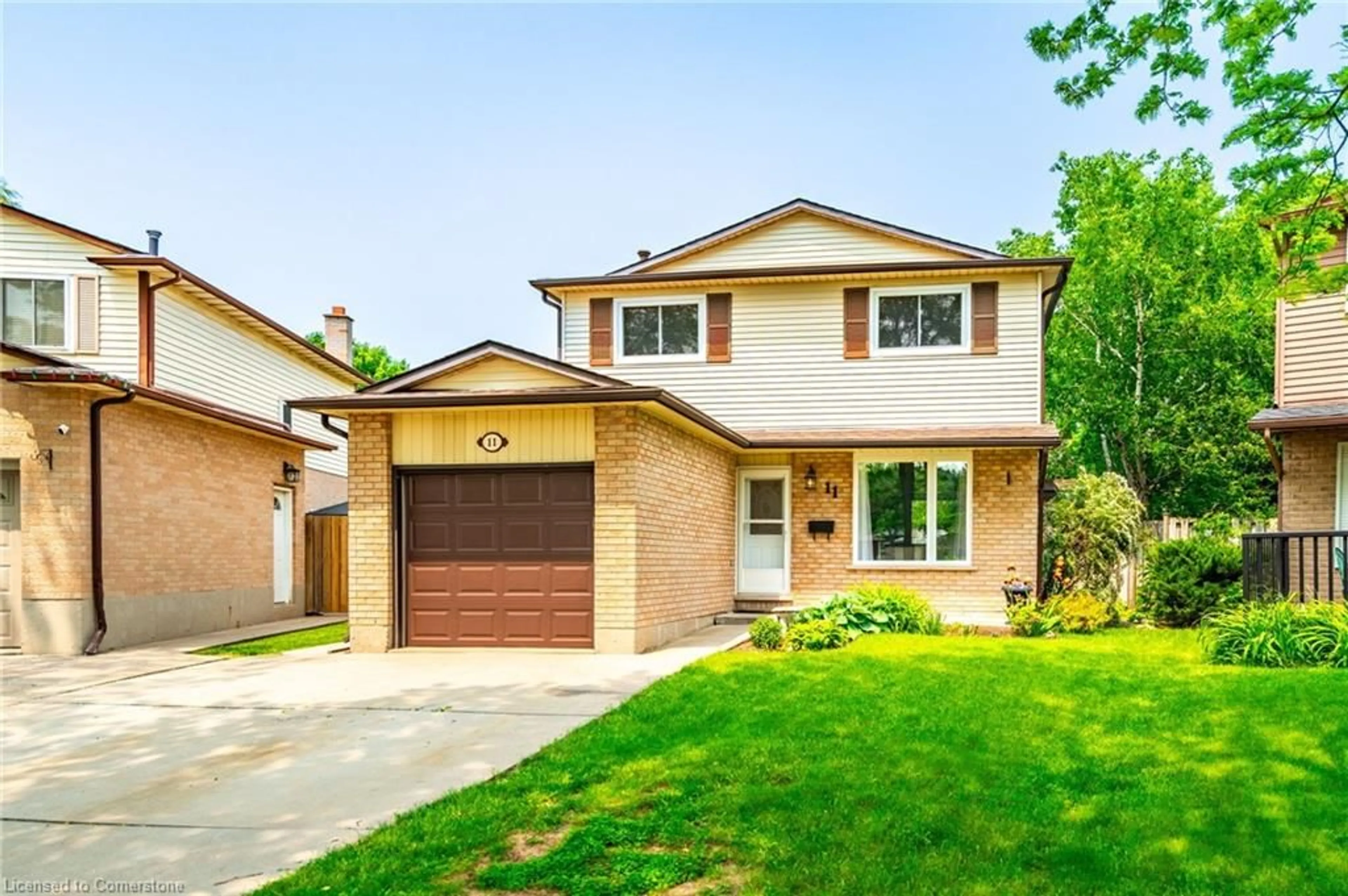 Home with brick exterior material, street for 11 Pecan Crt, Stoney Creek Ontario L8G 4L6