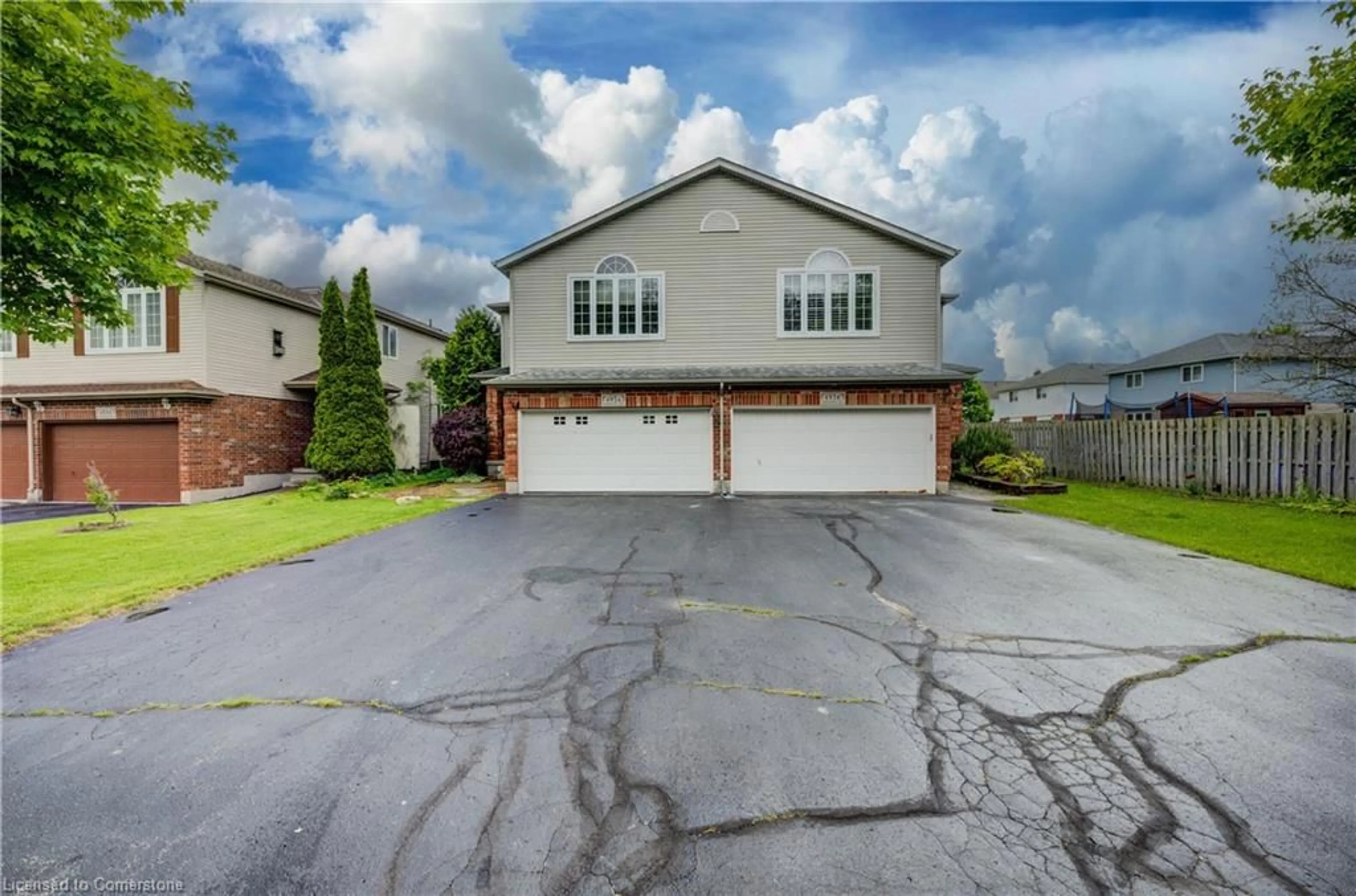 Indoor garage for 495 Harbour View Cres #A, Waterloo Ontario N2K 4A1