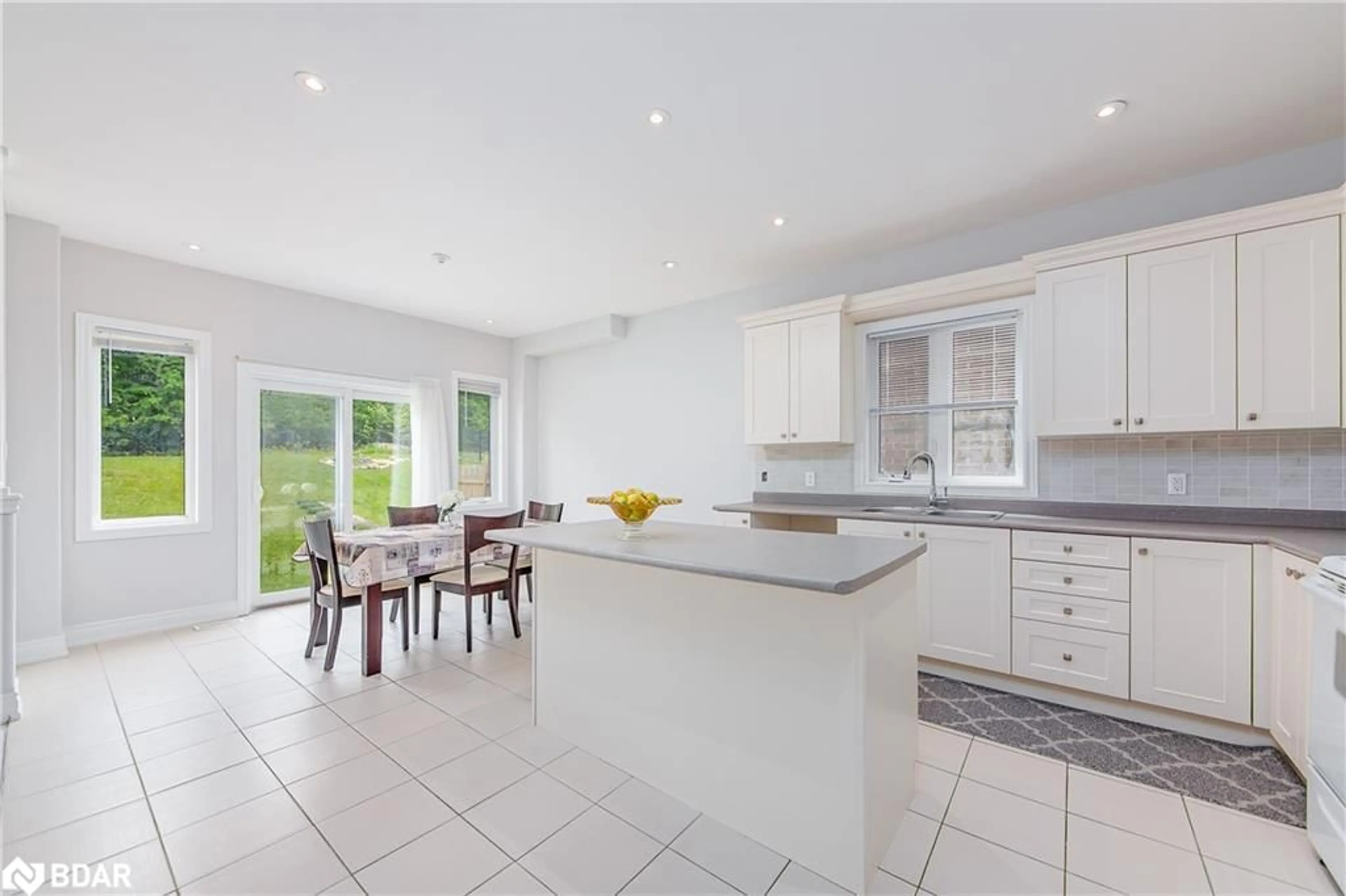 Contemporary kitchen, ceramic/tile floor for 2987 Stoneridge Blvd Blvd, Orillia Ontario L3V 8J5