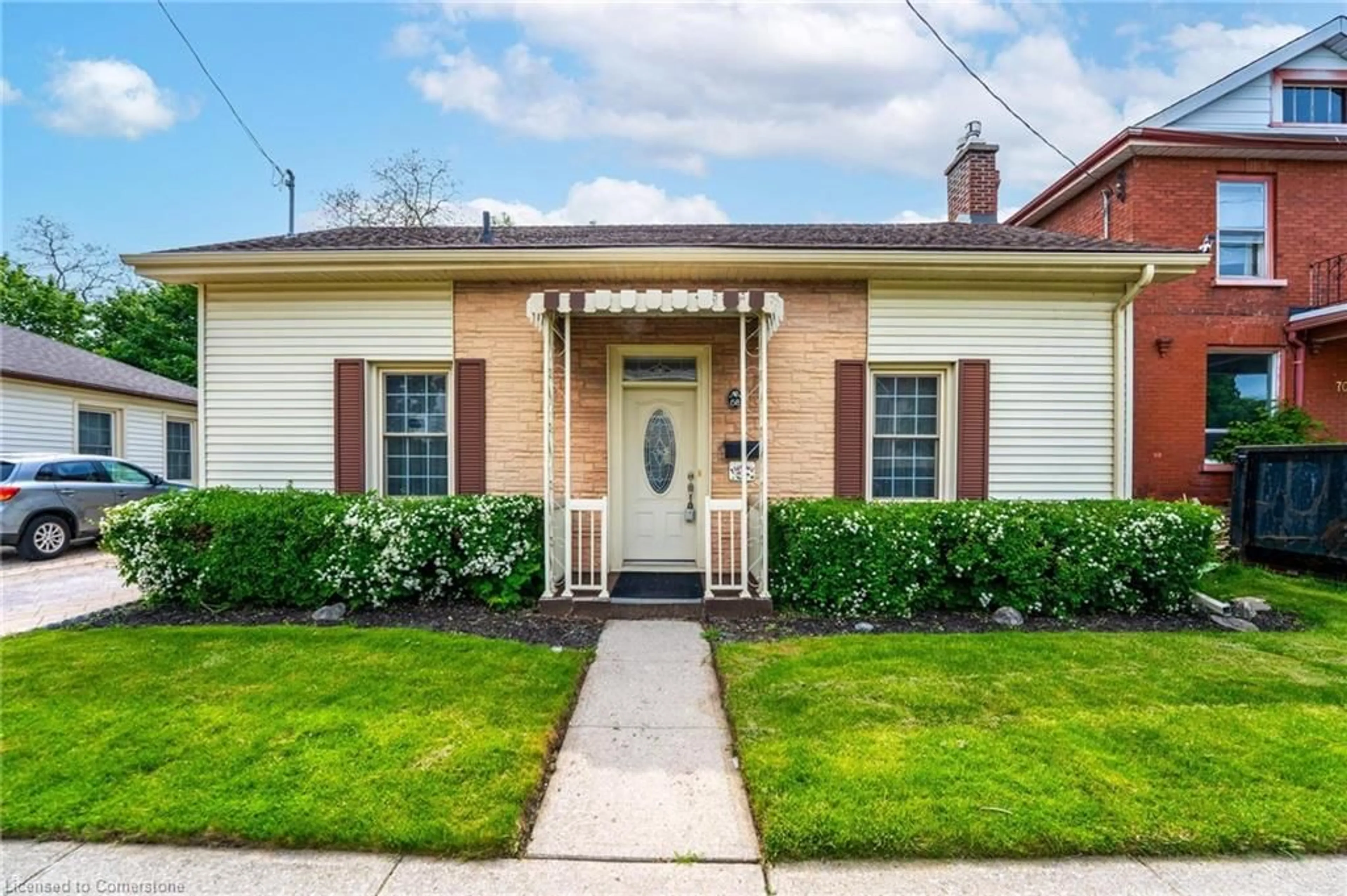 Home with brick exterior material, street for 68 Wellington St, Cambridge Ontario N1R 3Y7