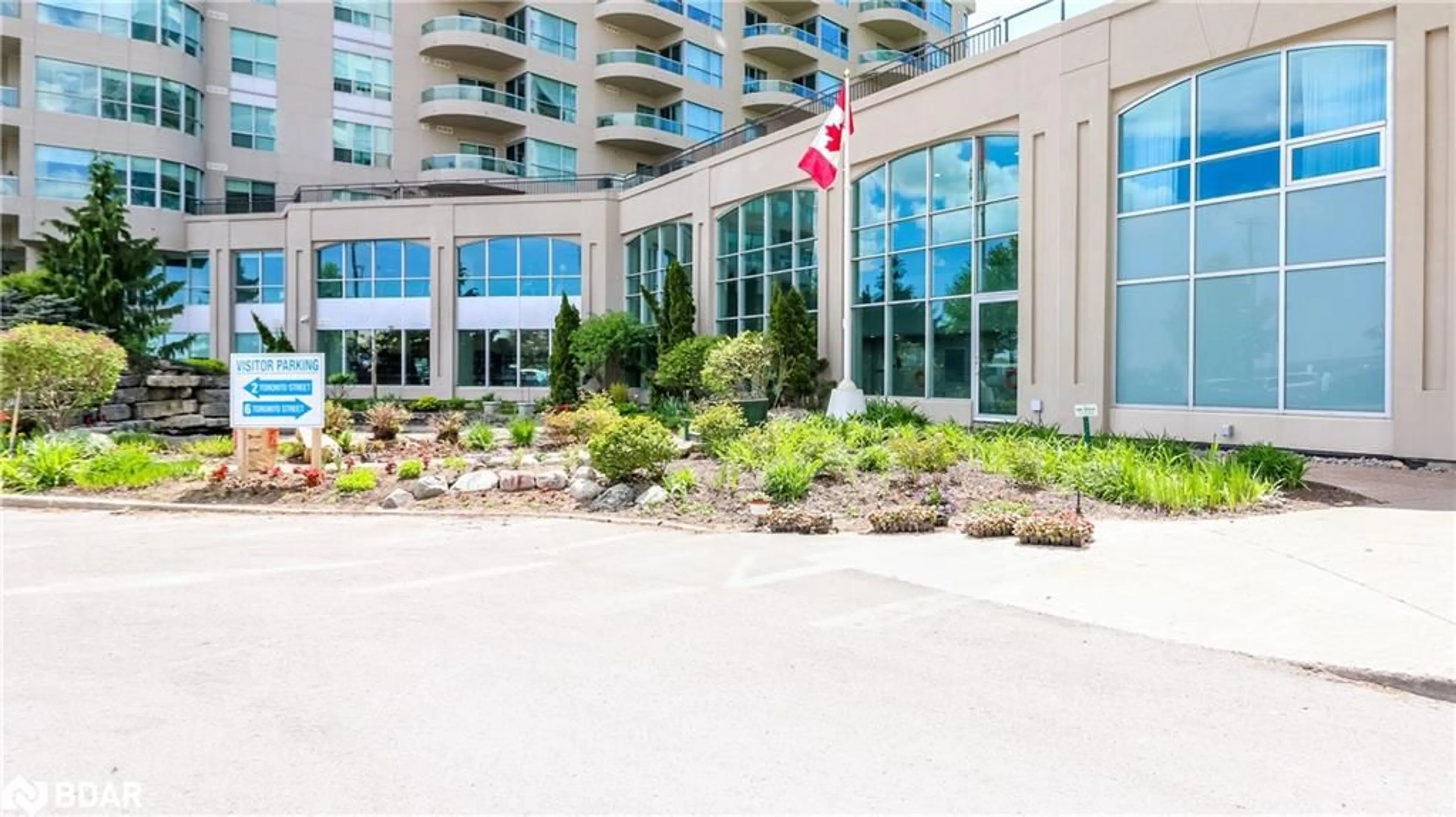 Unknown for 6 Toronto St, Barrie Ontario L4N 9R2
