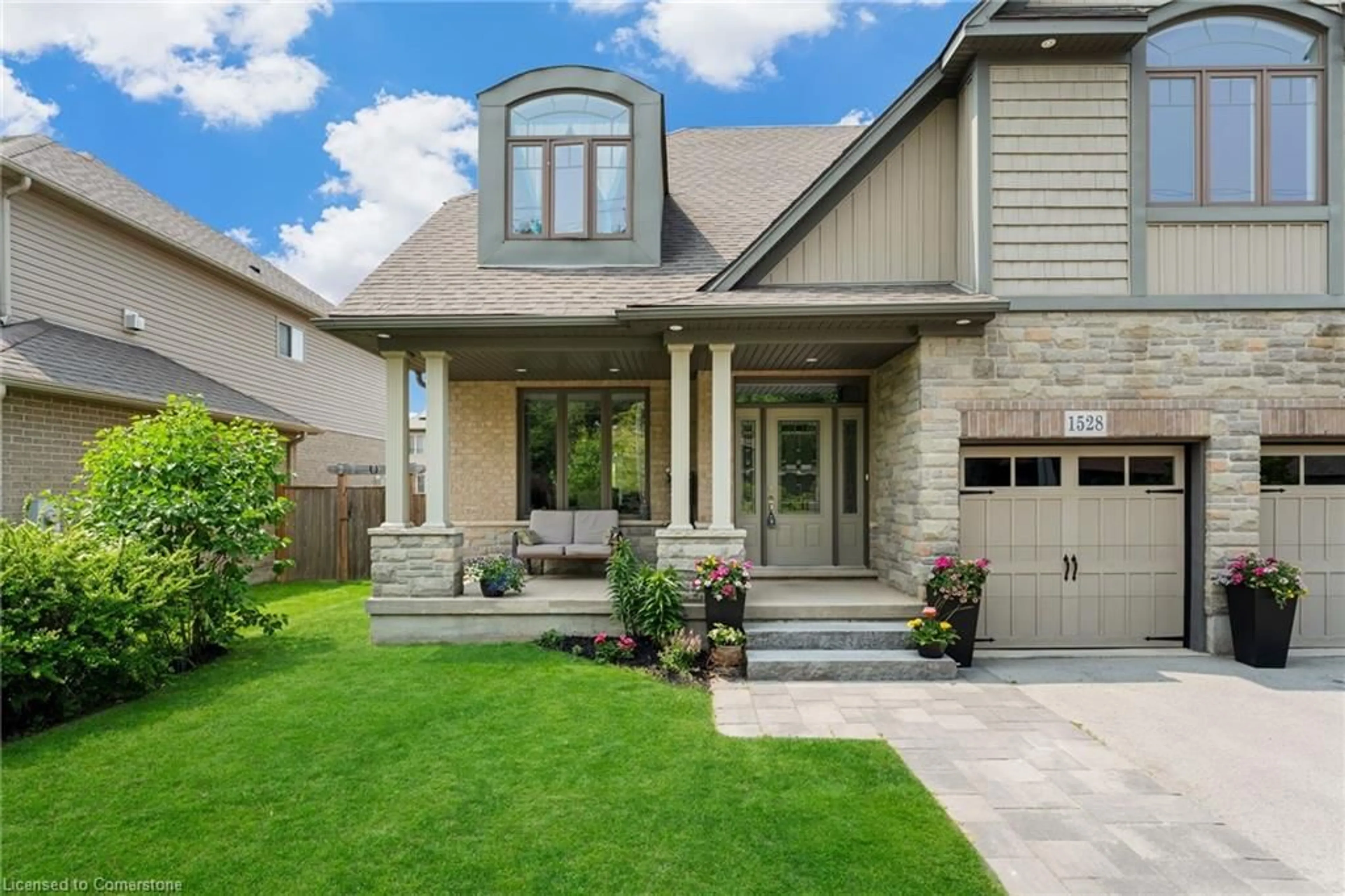 Home with brick exterior material, street for 1528 Haist St, Fonthill Ontario L0S 1E5