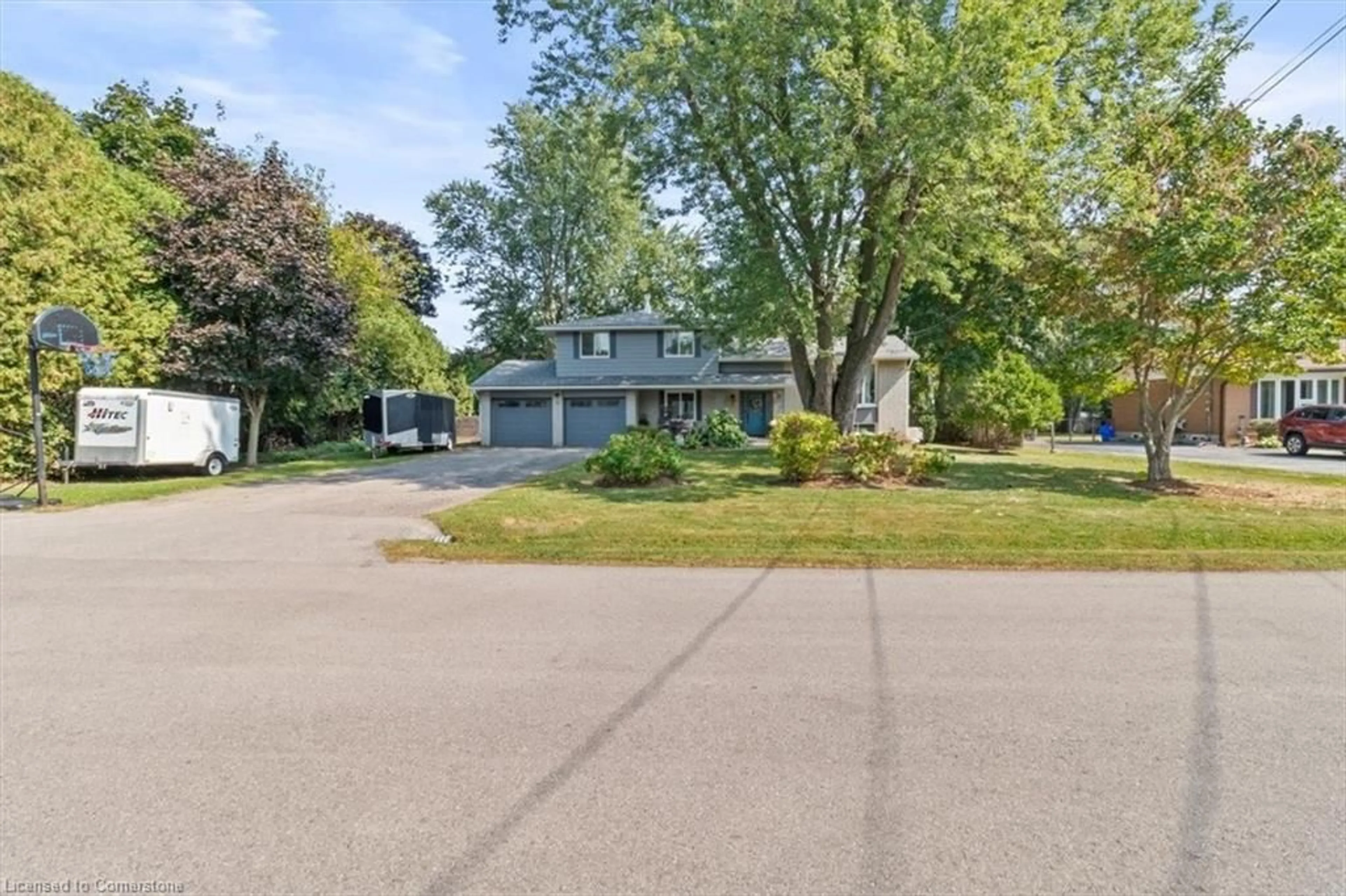 A pic from outside/outdoor area/front of a property/back of a property/a pic from drone, street for 2 Carey St, Waterdown Ontario L0R 2H2