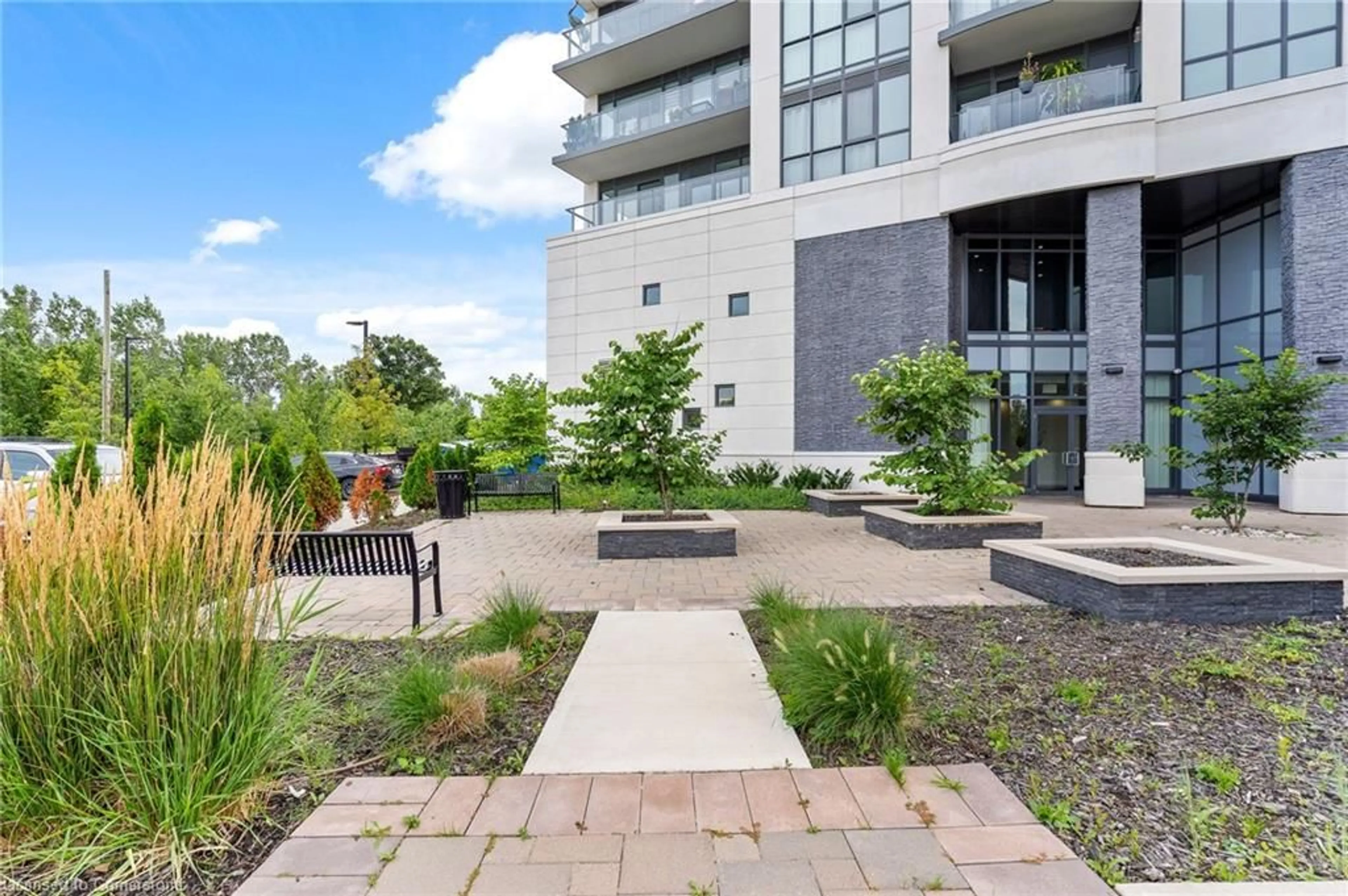 Patio, street for 7711 Green Vista Gate #702, Niagara Falls Ontario L2G 0Y9