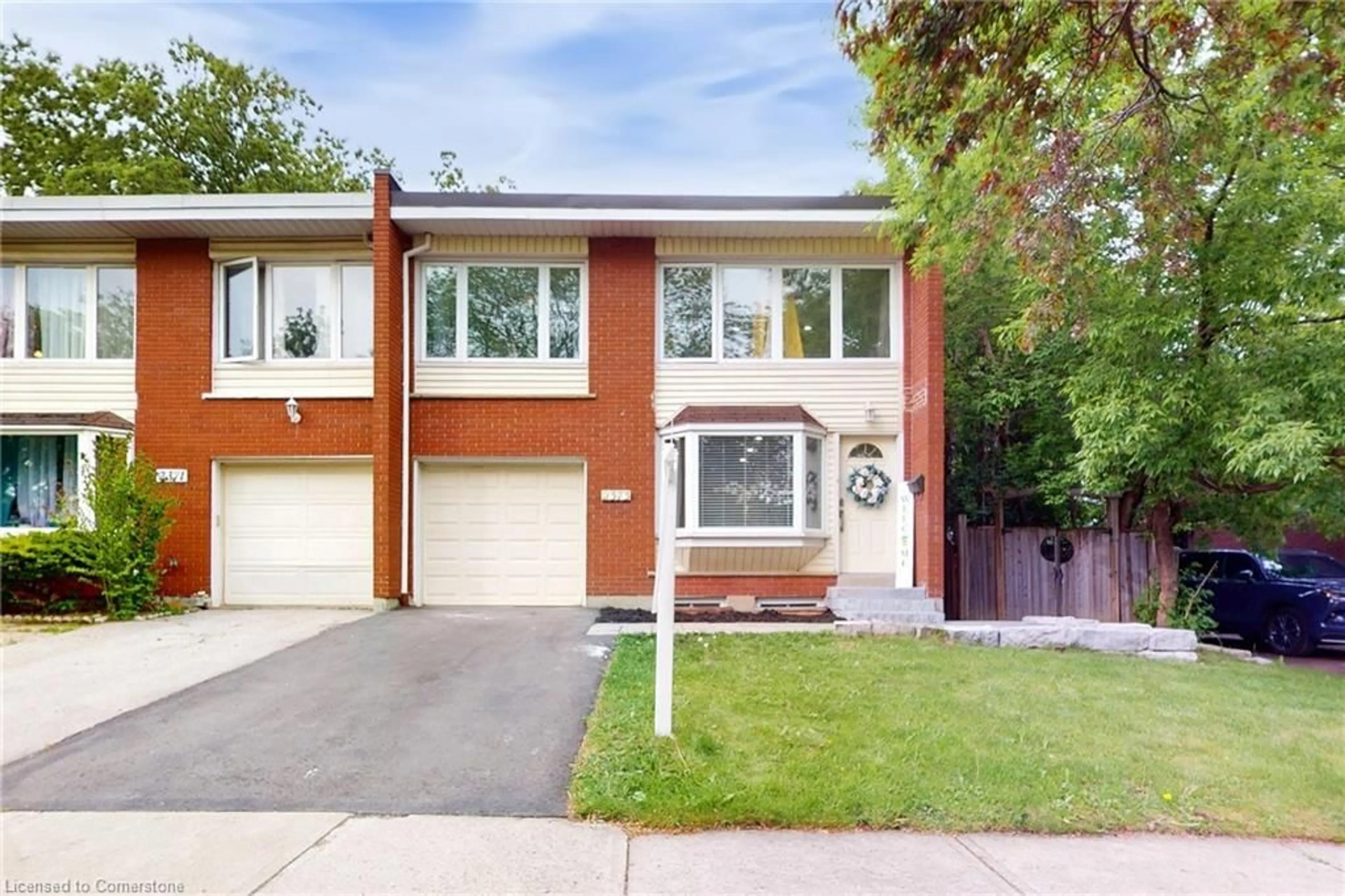 Home with brick exterior material, street for 2373 Maryvale Crt, Burlington Ontario L7P 2P1