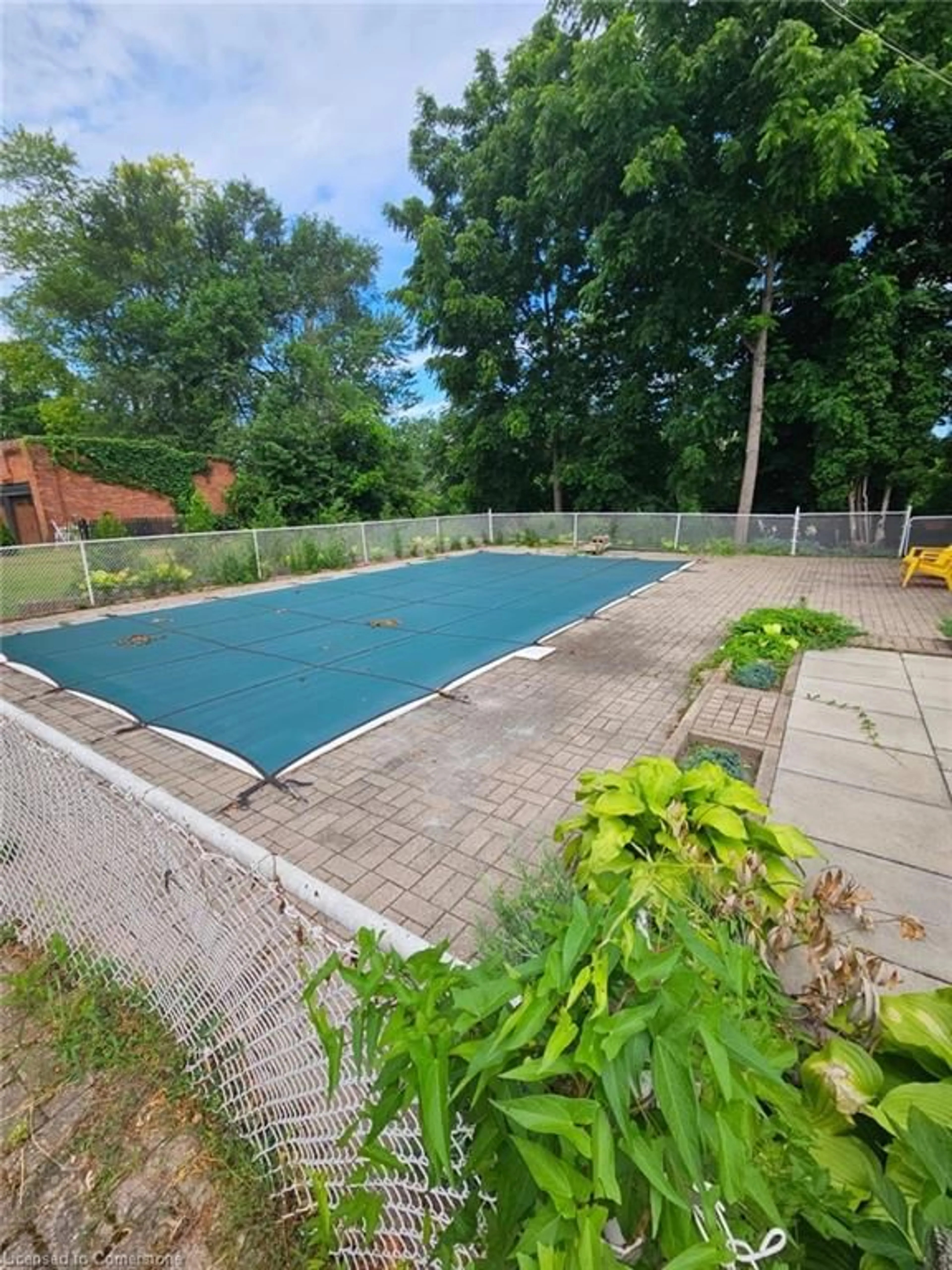 Pool for 463 King St, Chatham-Kent Ontario N7M 1G6