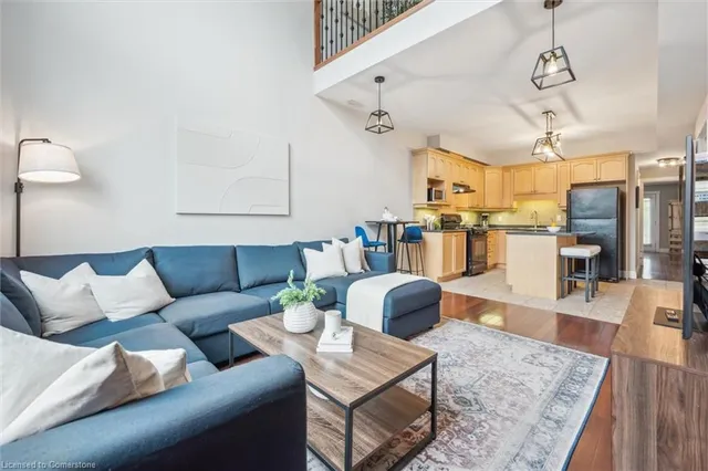 Additional property image - 555 King St Unit 307