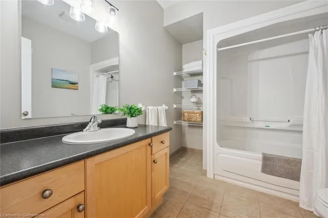 Additional property image - 555 King St Unit 307