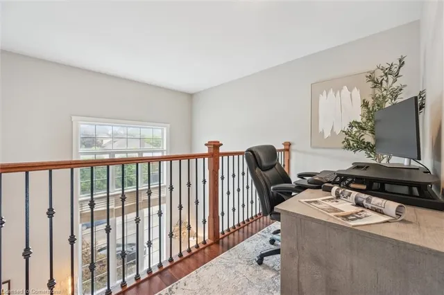 Additional property image - 555 King St Unit 307