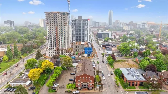 Additional property image - 555 King St Unit 307