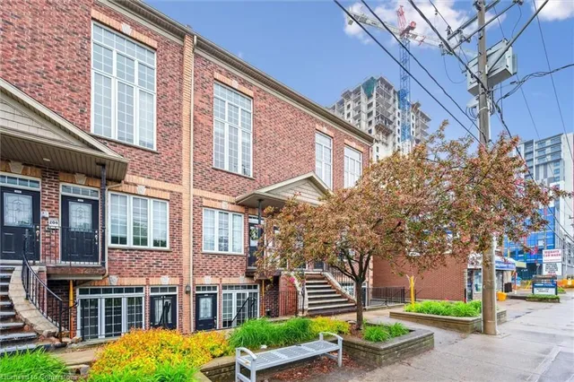 Additional property image - 555 King St Unit 307