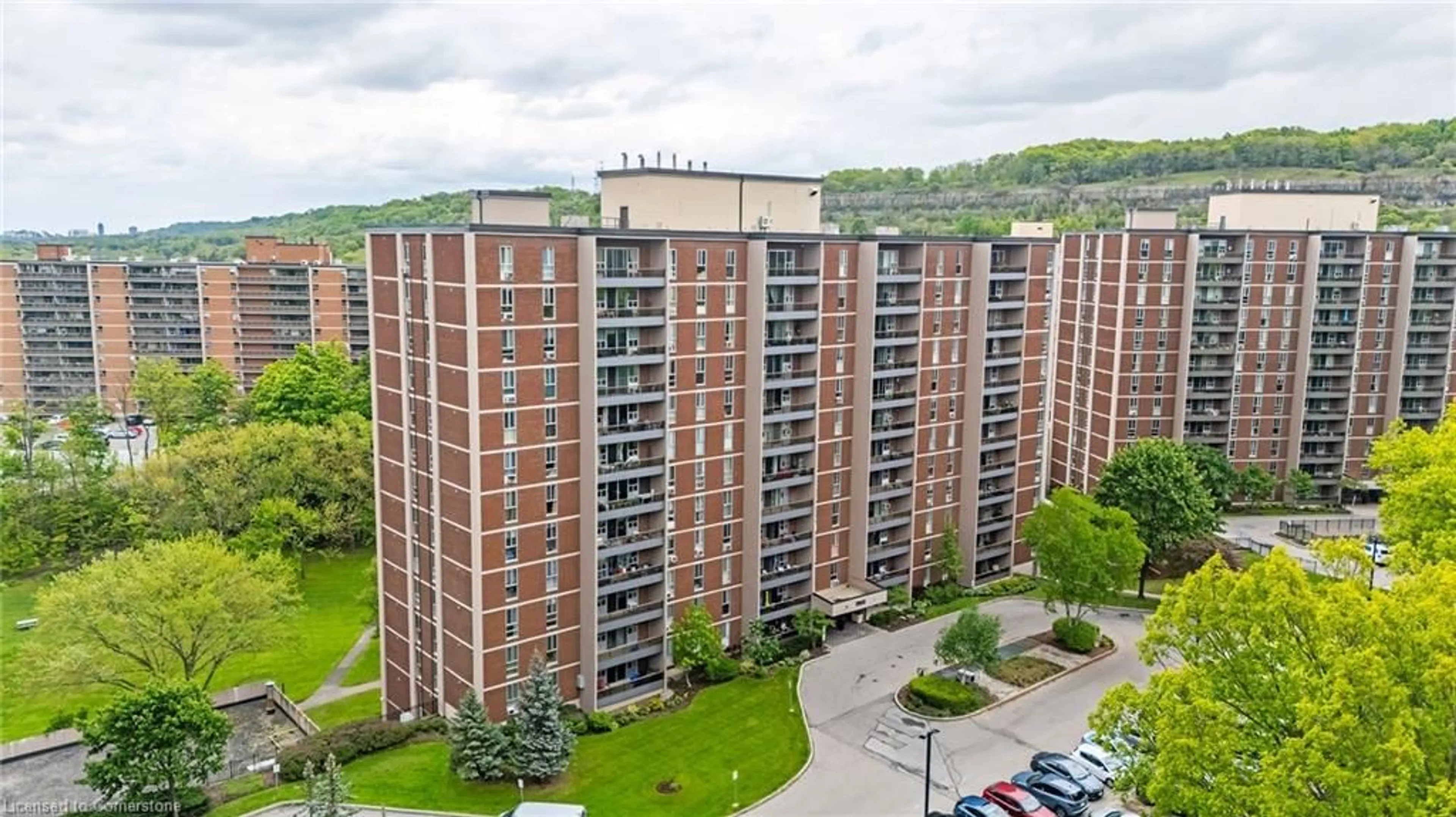 A pic from outside/outdoor area/front of a property/back of a property/a pic from drone, city buildings view from balcony for 1966 Main St #1109, Hamilton Ontario L8S 1J6