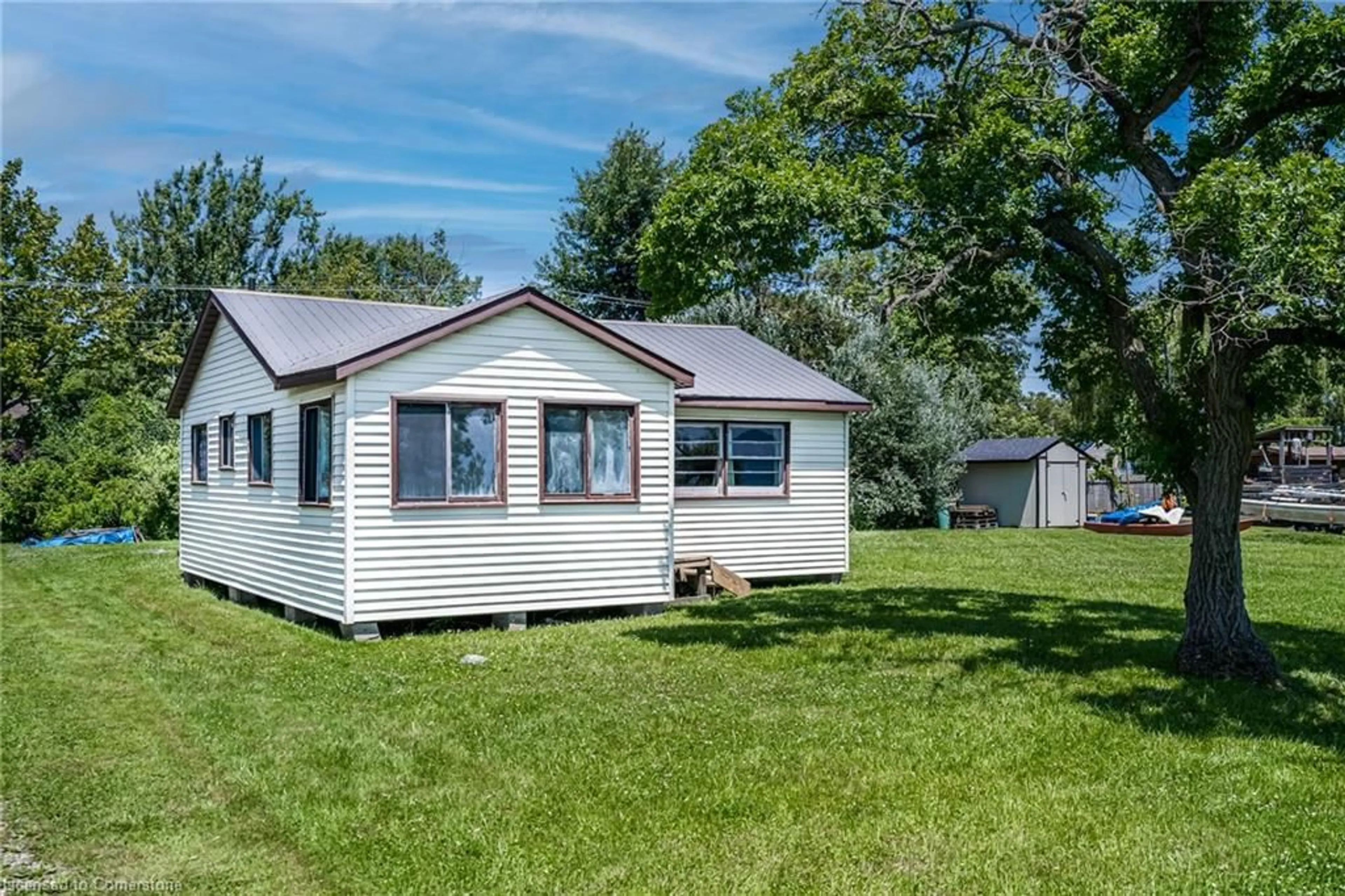 Home with vinyl exterior material, building for 845 Lakeshore Rd, Haldimand County Ontario N0A 1P0