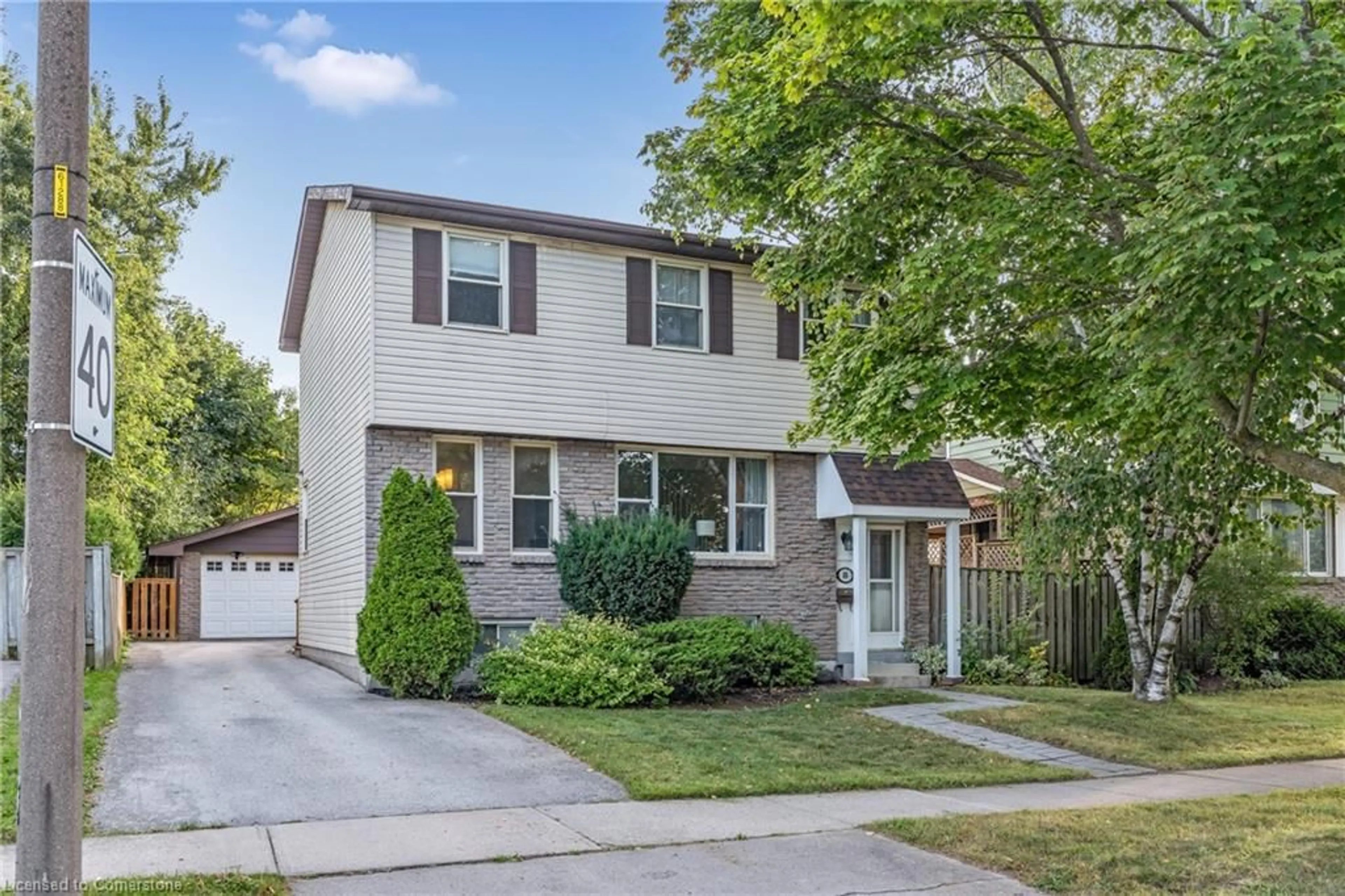 Home with vinyl exterior material, street for 88 Rand St, Stoney Creek Ontario L8J 1A8