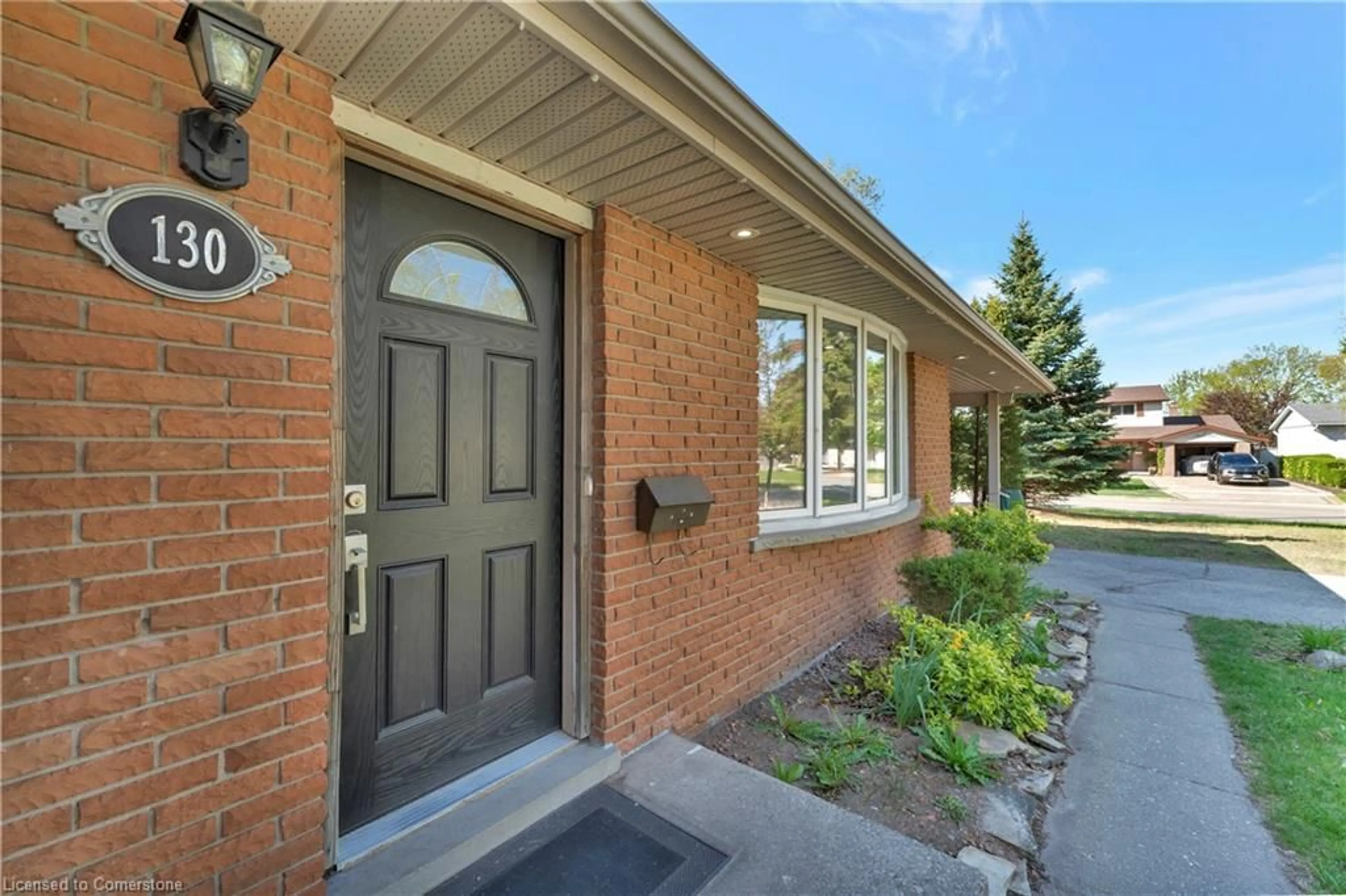 Home with brick exterior material, street for 130 Shea Cres, Kitchener Ontario N2E 1E8