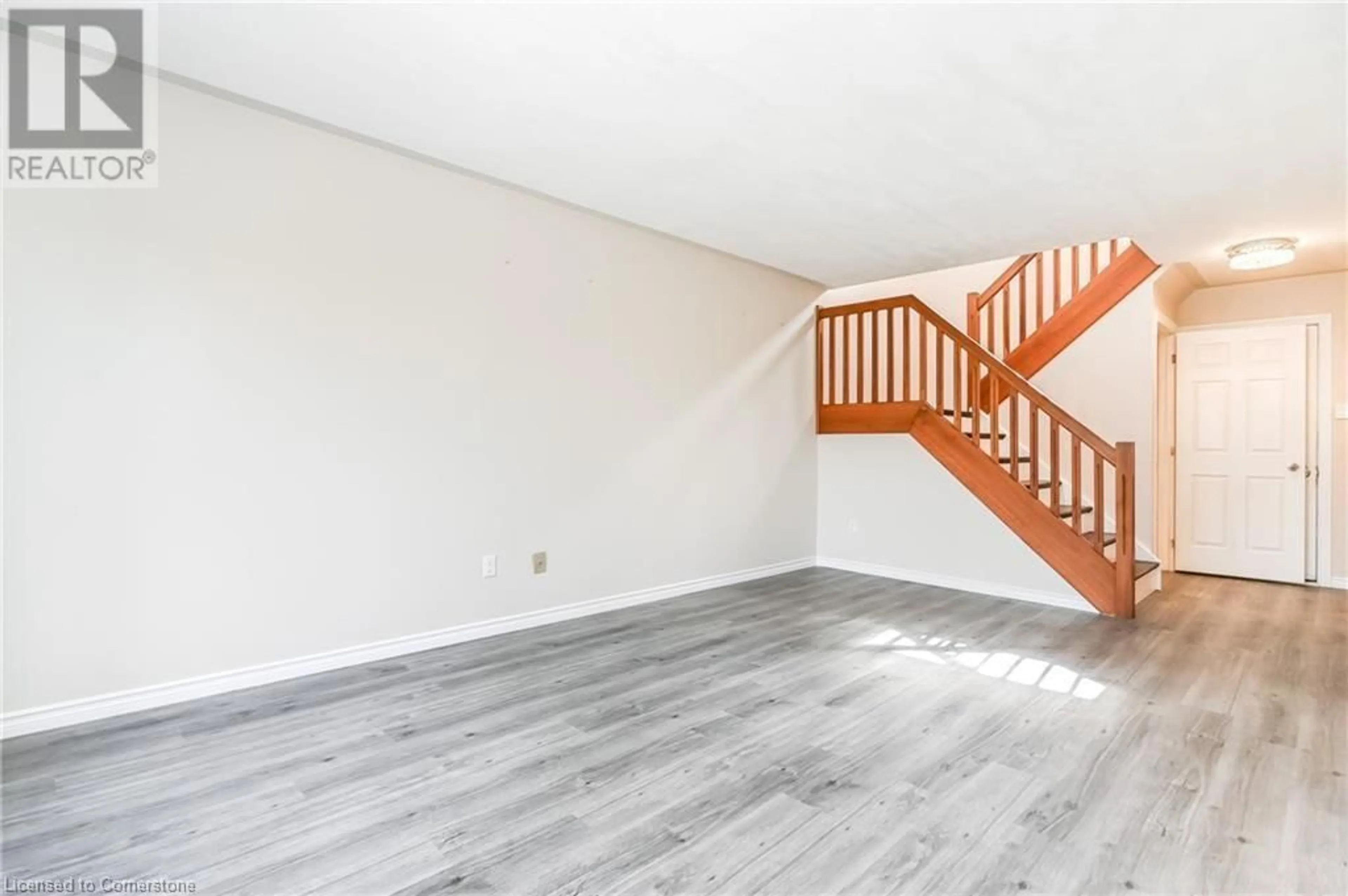 Unknown for 28 Windale Cres, Kitchener Ontario N2E 3E7