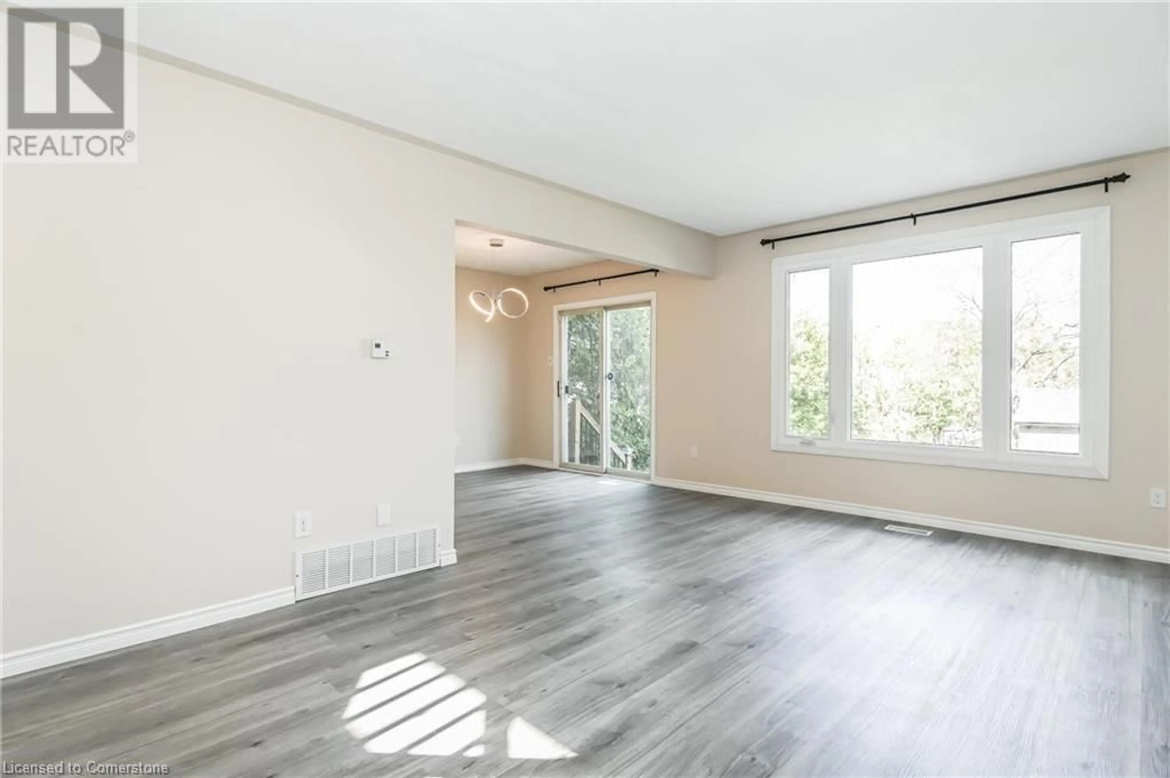 A pic of a room for 28 Windale Cres, Kitchener Ontario N2E 3E7