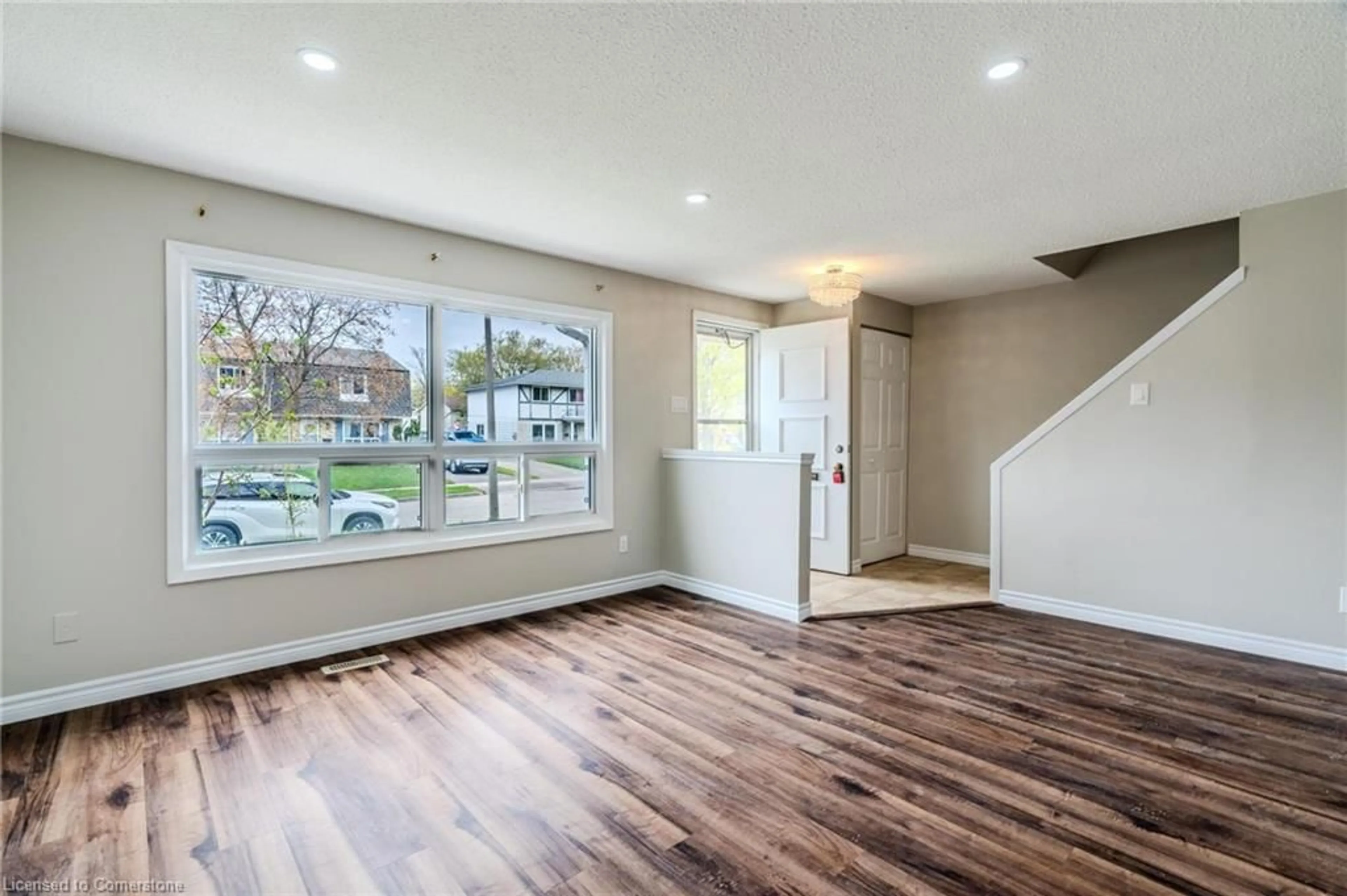 A pic of a room for 29B Helene Cres, Waterloo Ontario N2L 5E6