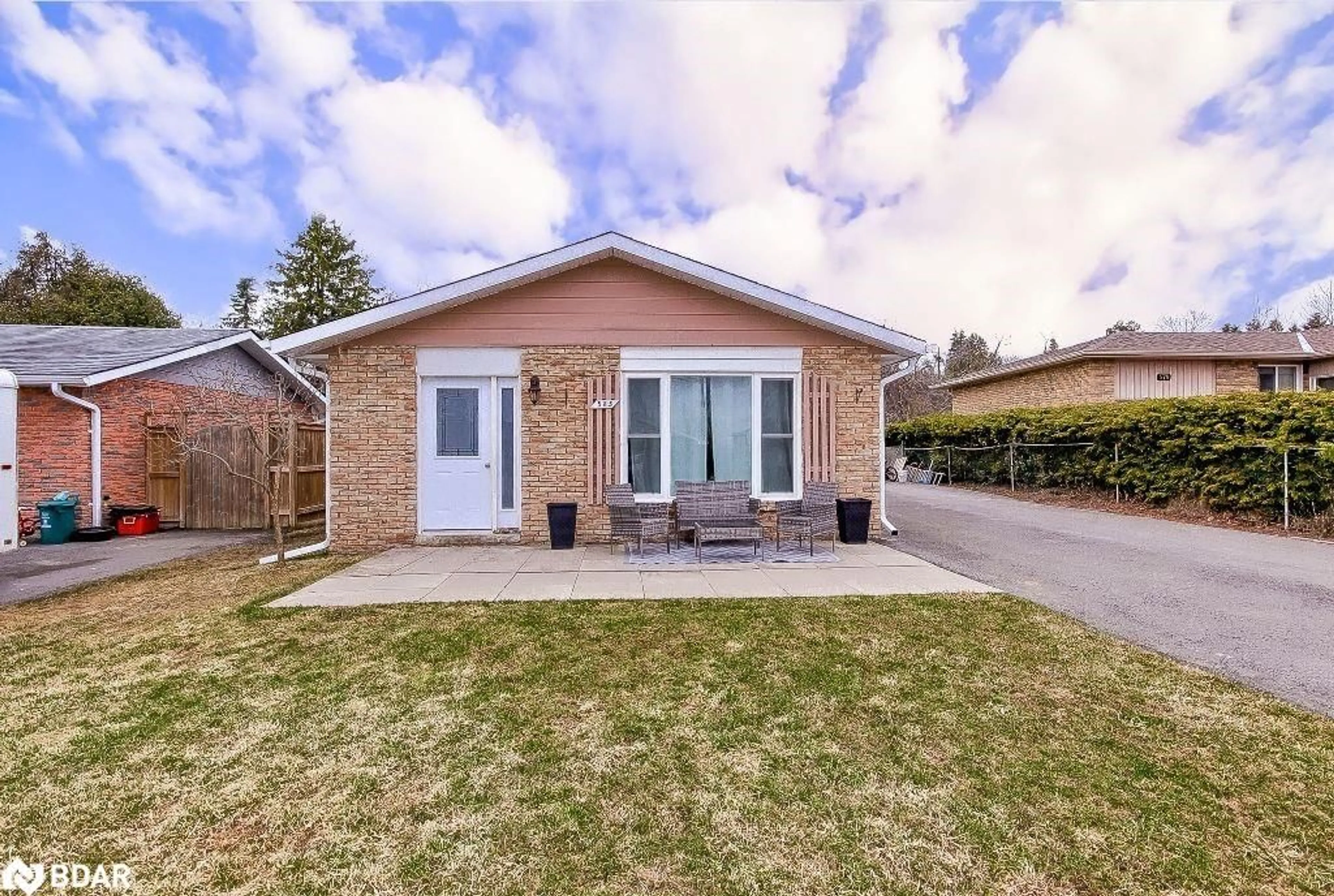 Unknown for 585 North St, Beaverton Ontario L0K 1A0