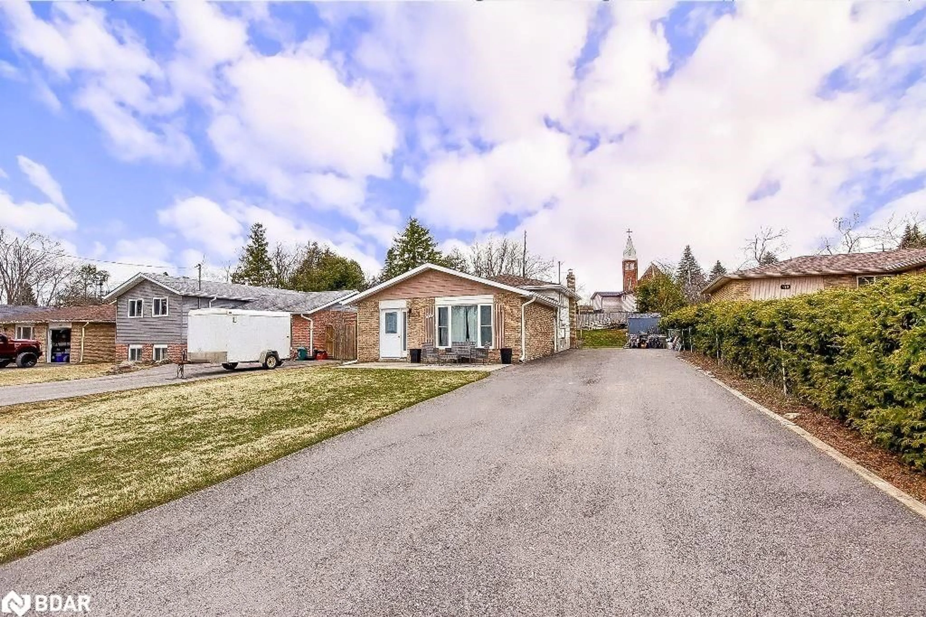 A pic from outside/outdoor area/front of a property/back of a property/a pic from drone, street for 585 North St, Beaverton Ontario L0K 1A0
