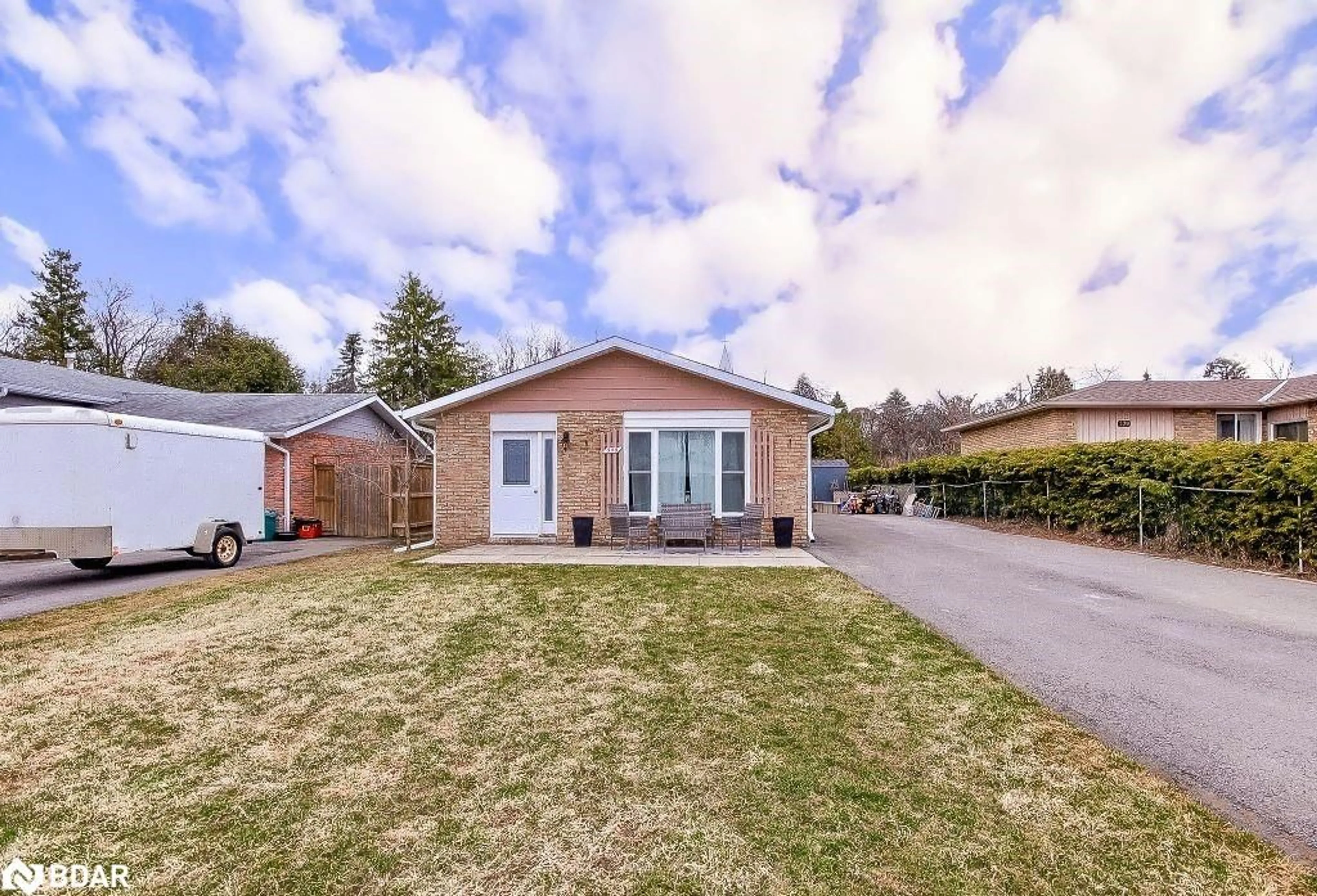 Unknown for 585 North St, Beaverton Ontario L0K 1A0