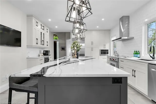 Additional property image - 108 Dirksen Crt