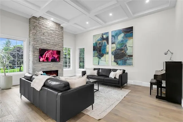 Additional property image - 108 Dirksen Crt